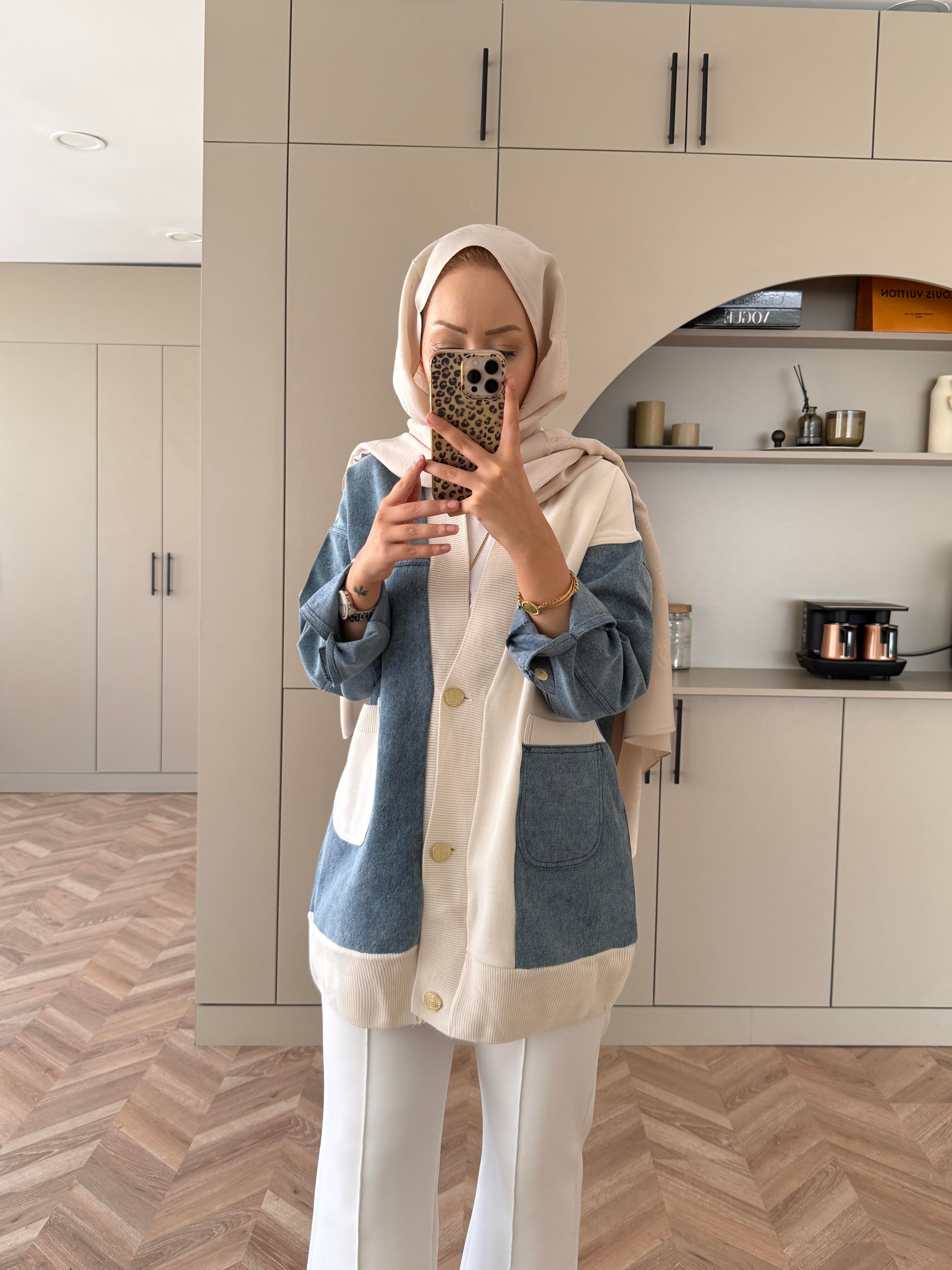 Kontrast Kot Detaylı Hırka Ekru