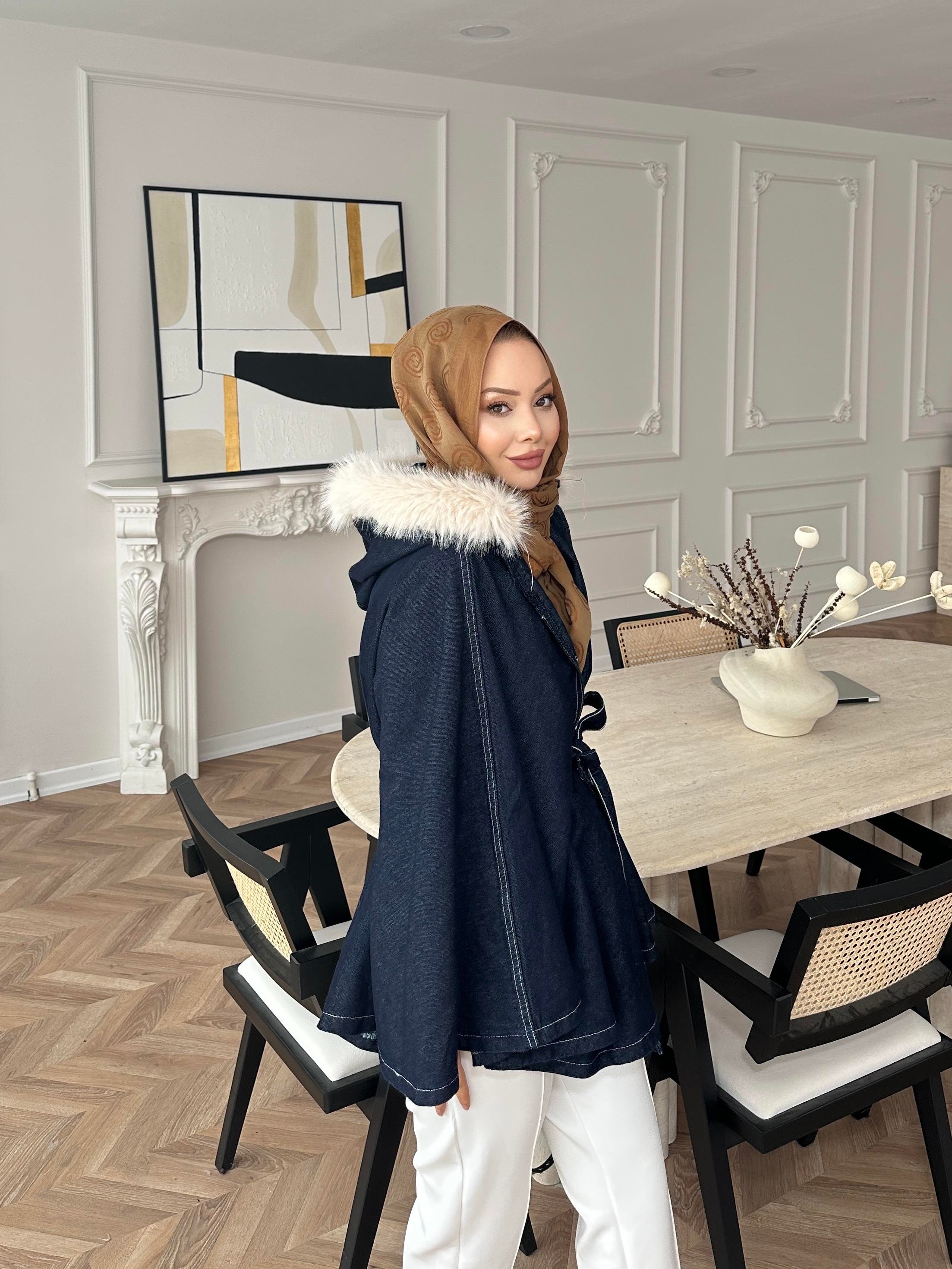 Kot Pelerin/Panço Lacivert