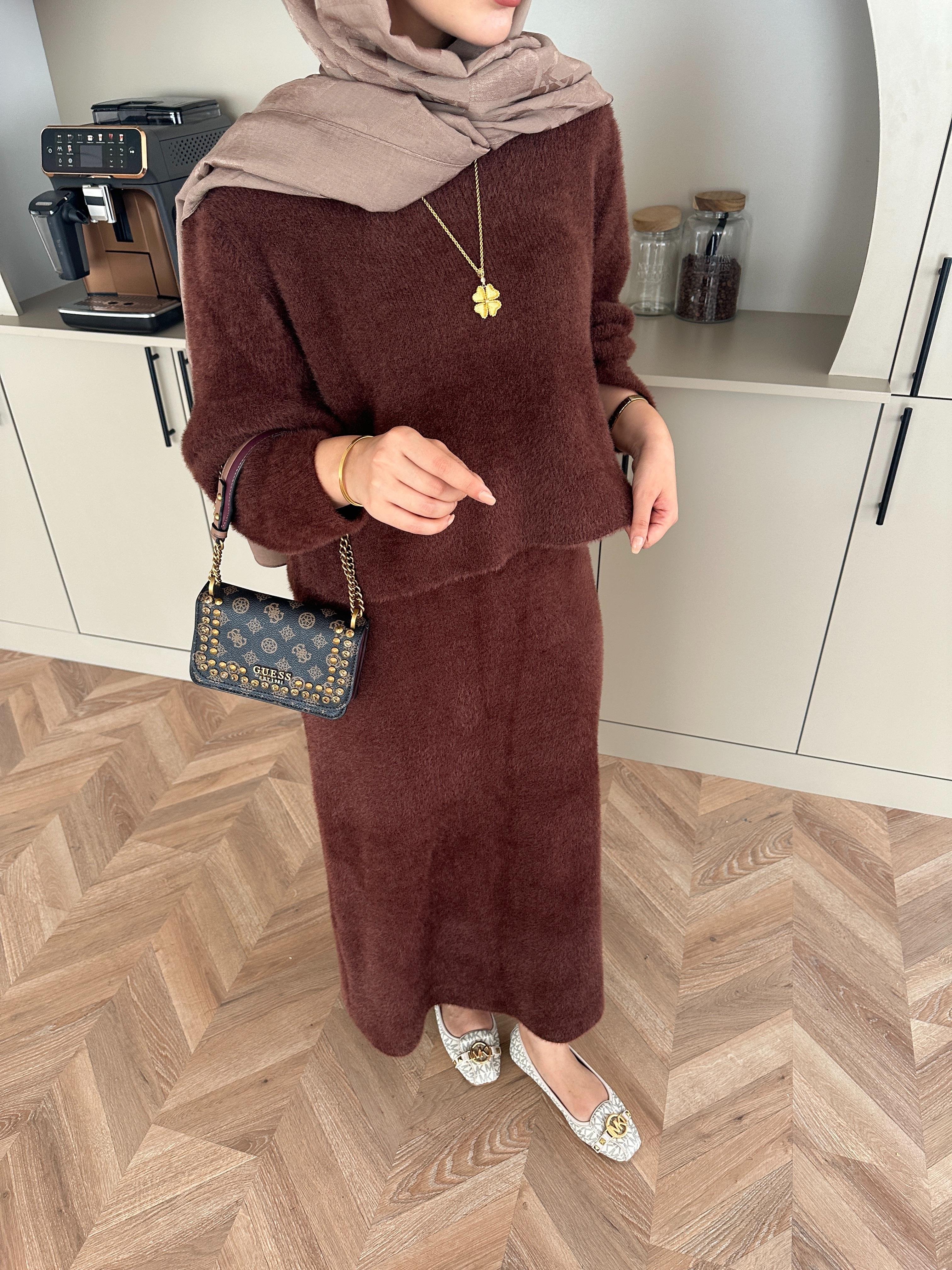 Leah Sakallı Triko Etekli Takım Kahve