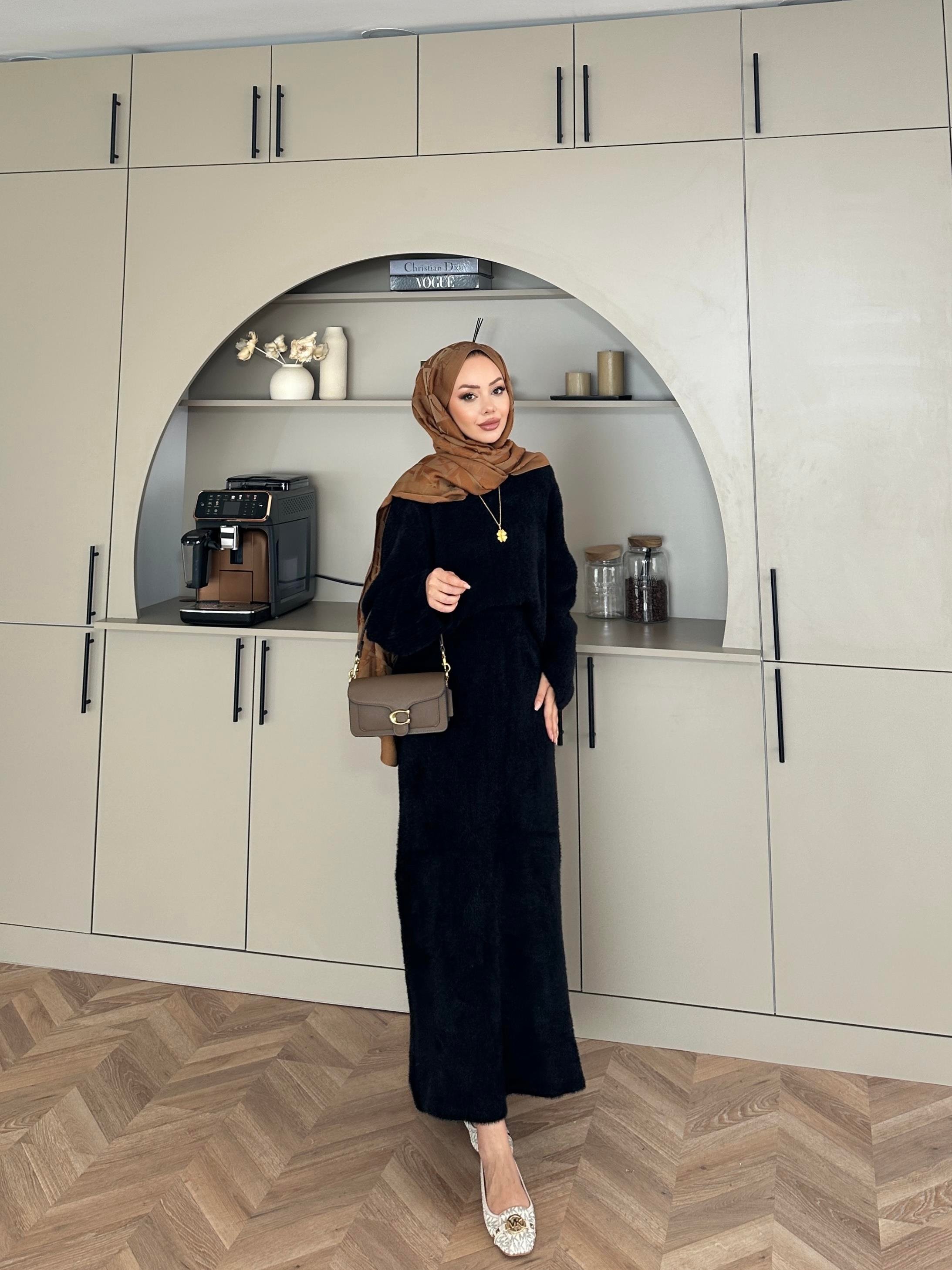 Leah Sakallı Triko Etekli Takım Siyah