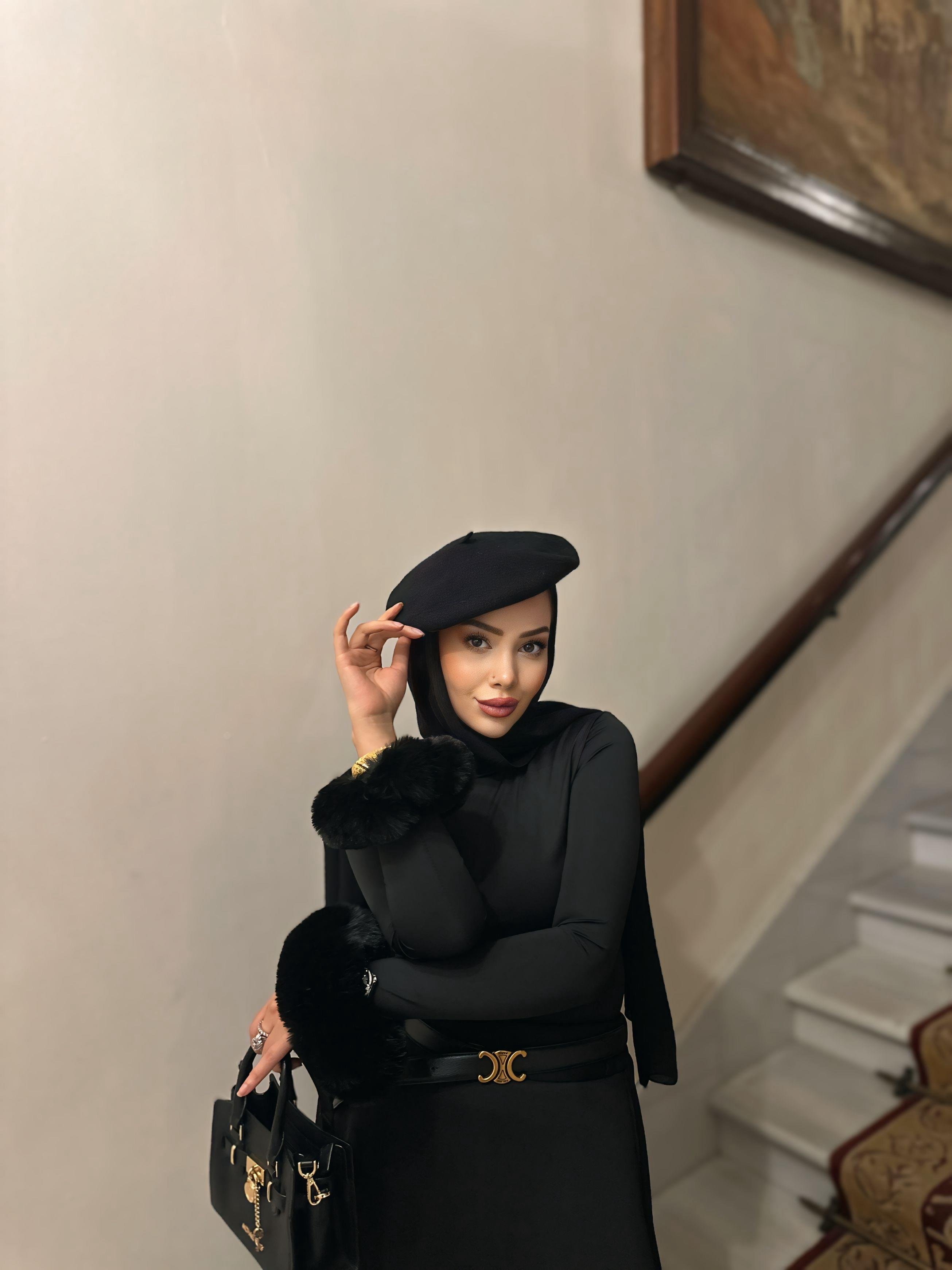 Peluş Kollu Çıtçıtlı Body Siyah