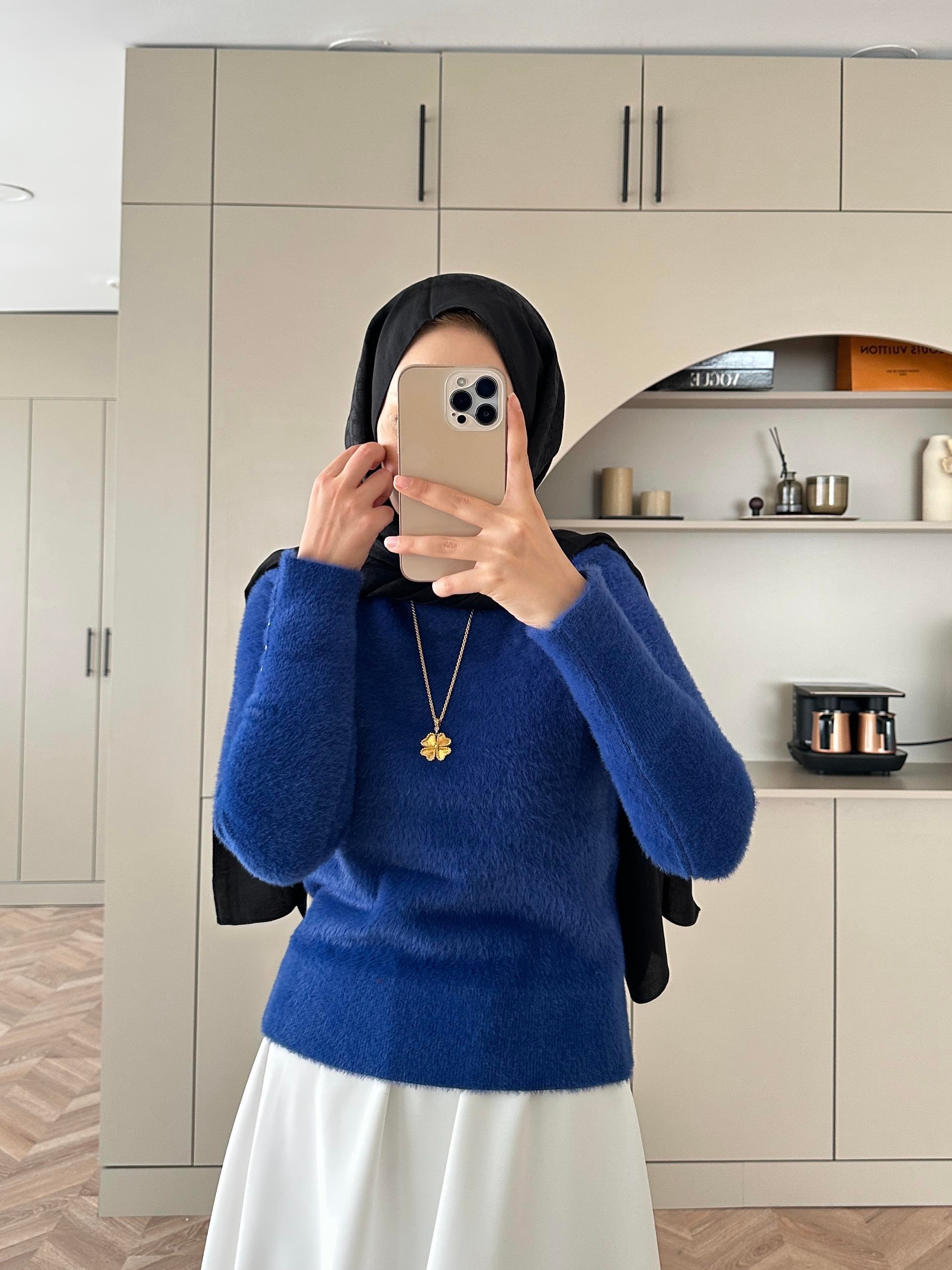 Pure Angora Kazak Saks Mavisi