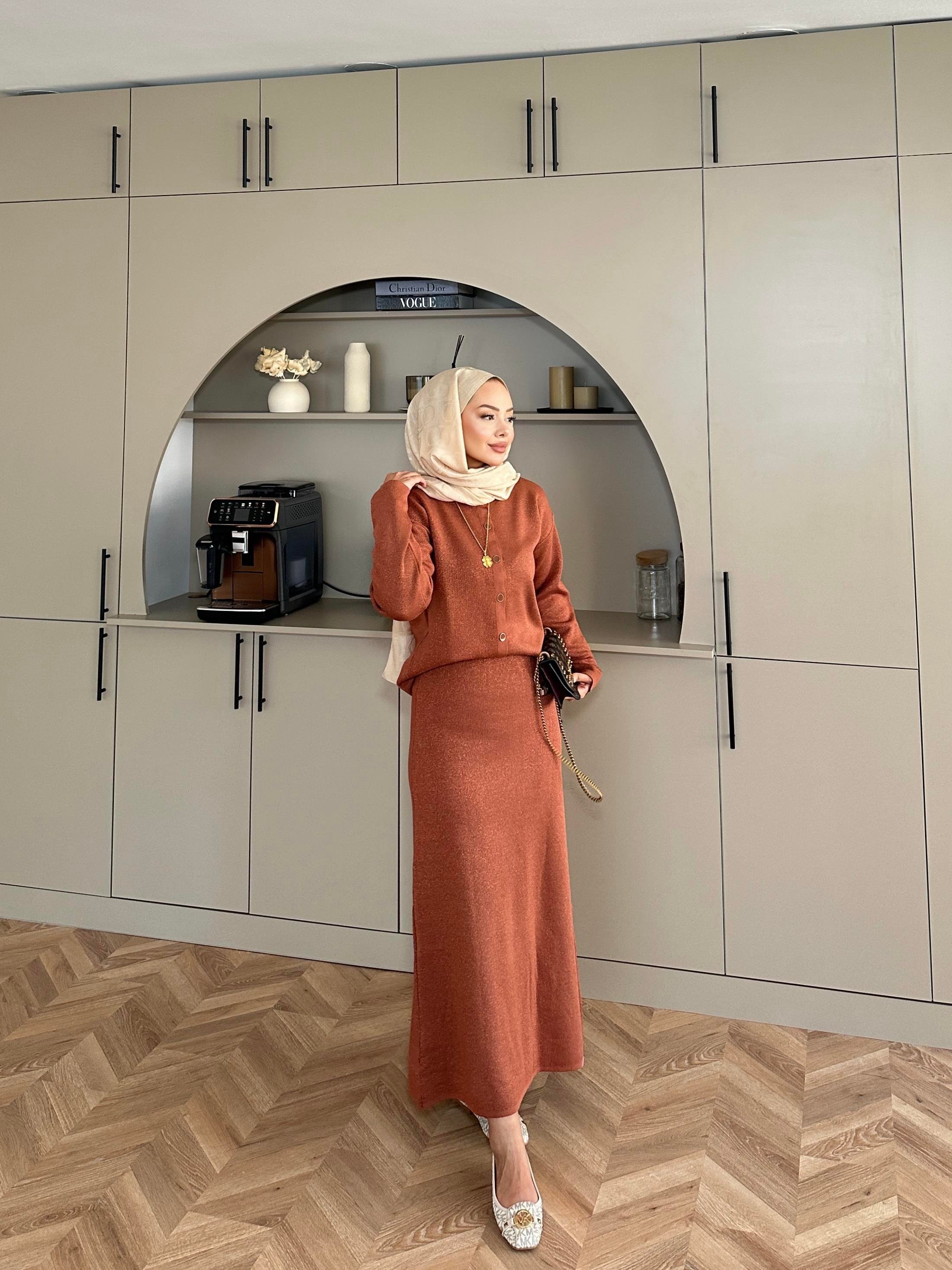 Riva Simli Etekli Takım Kiremit