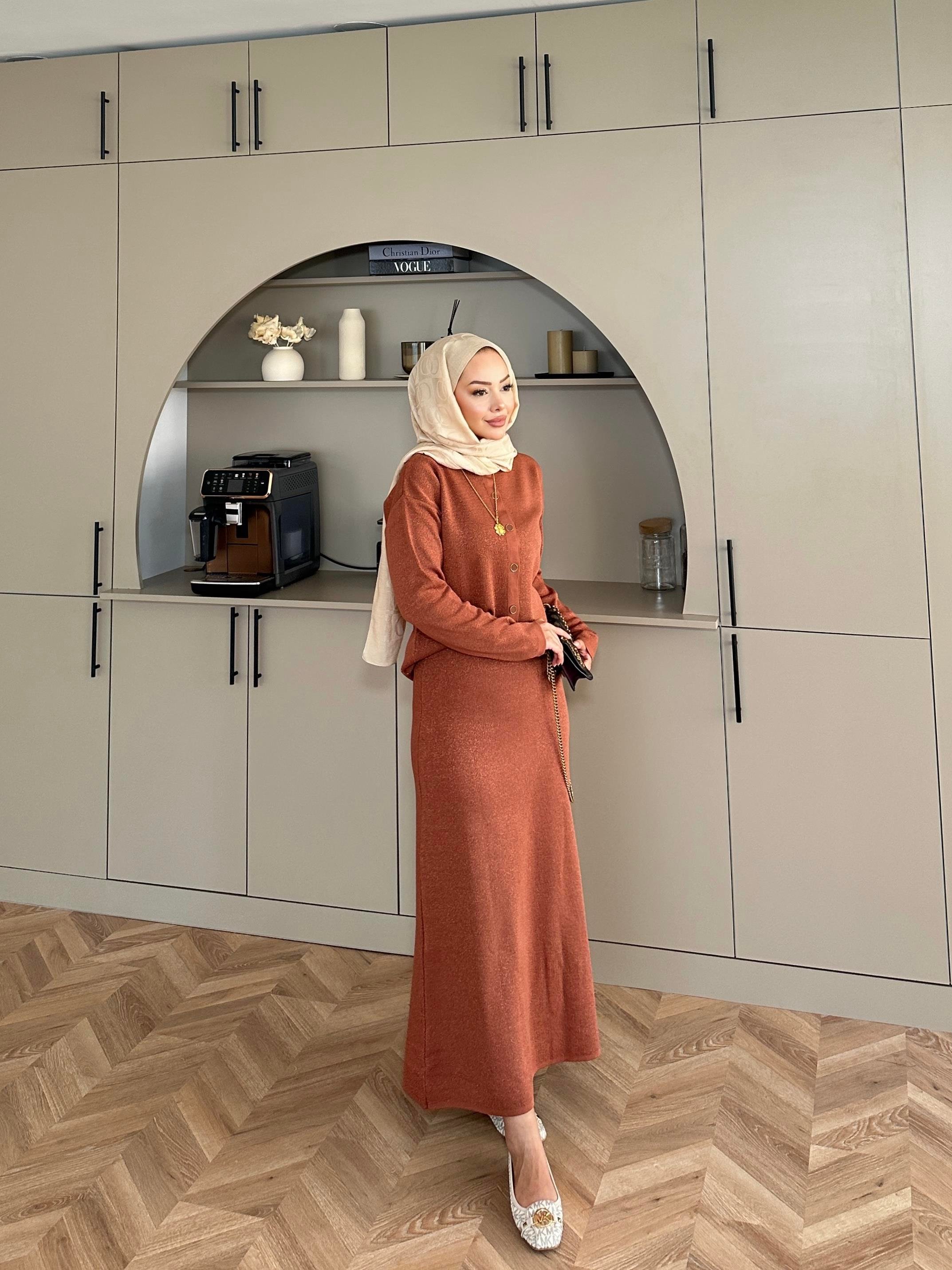 Riva Simli Etekli Takım Kiremit