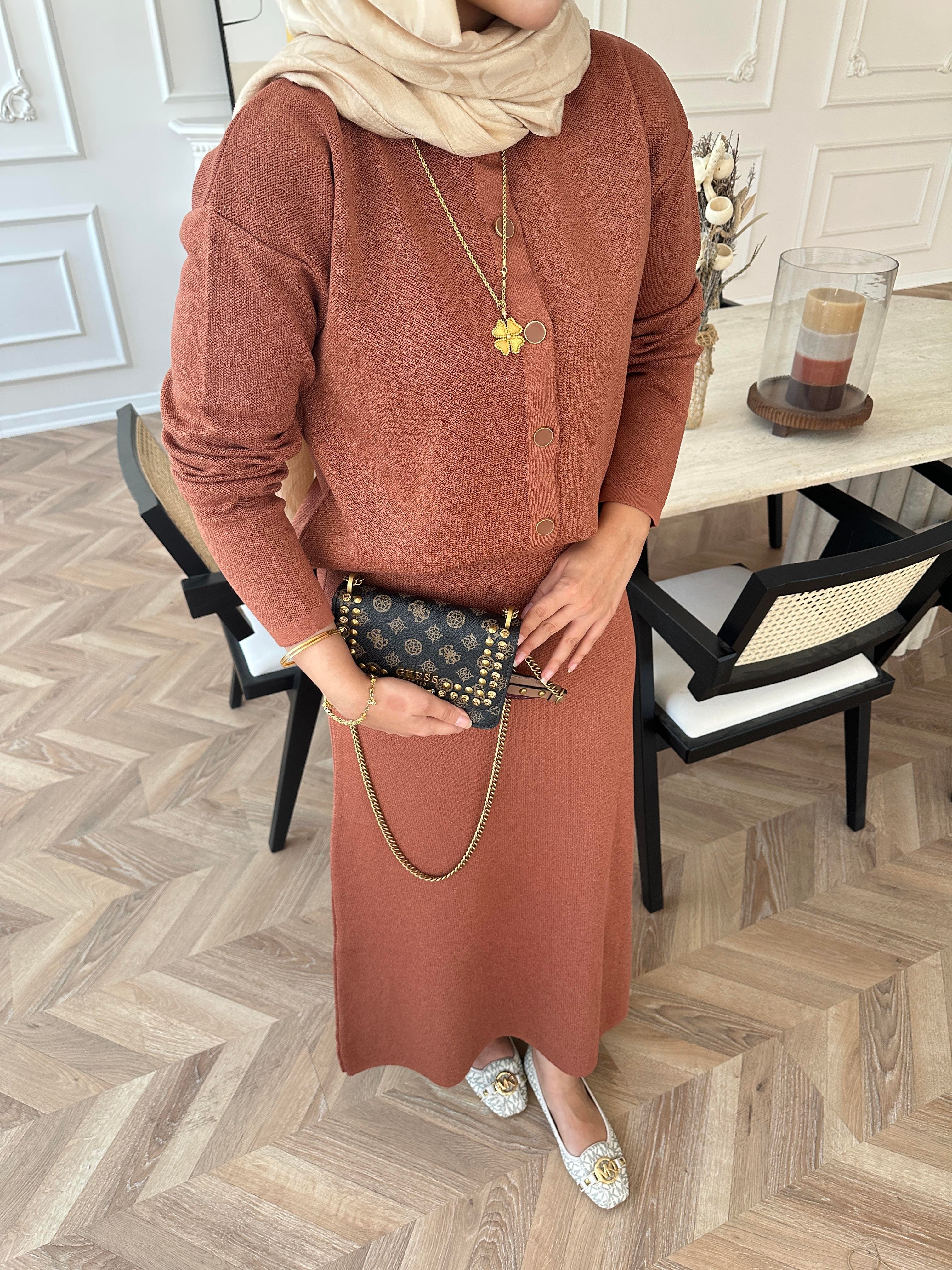 Riva Simli Etekli Takım Kiremit