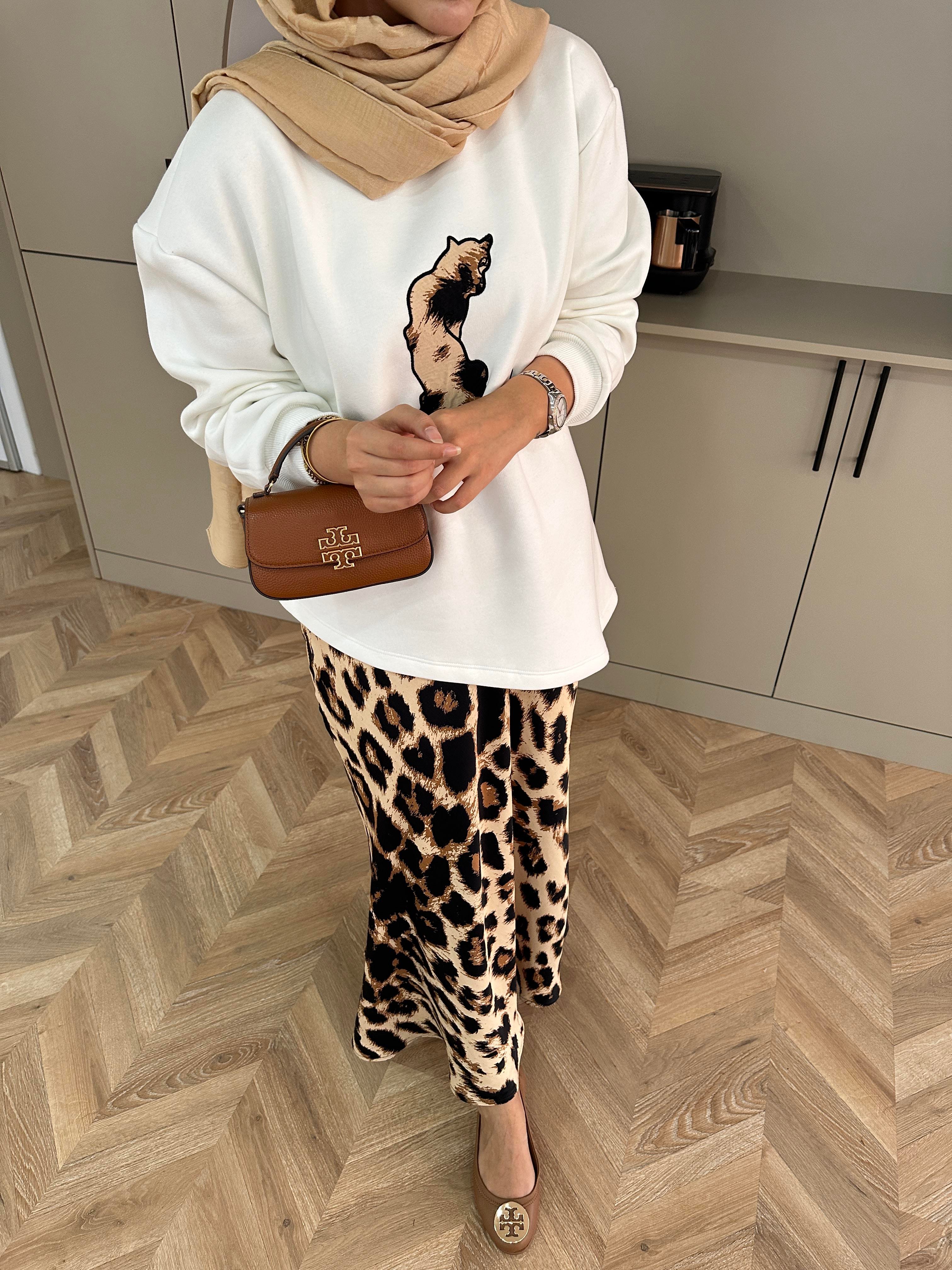 Saten Etekli Leopar Takım Ekru