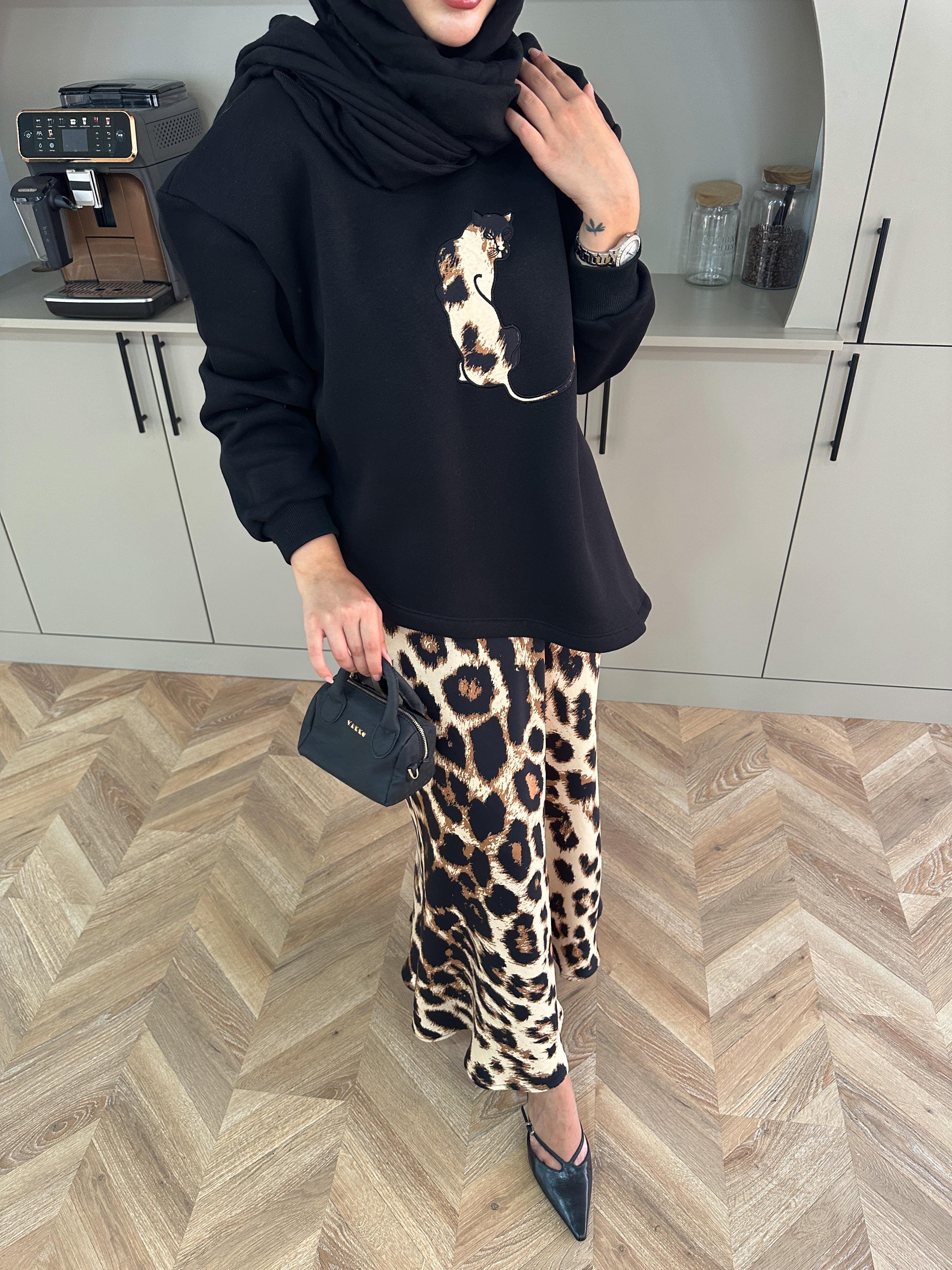 Saten Etekli Leopar Takım Siyah