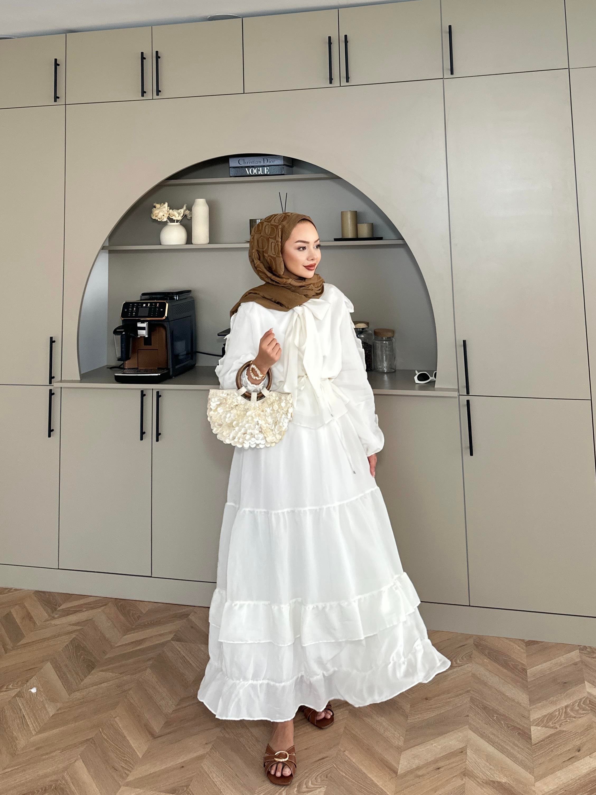 Swan Etekli Takım Ekru