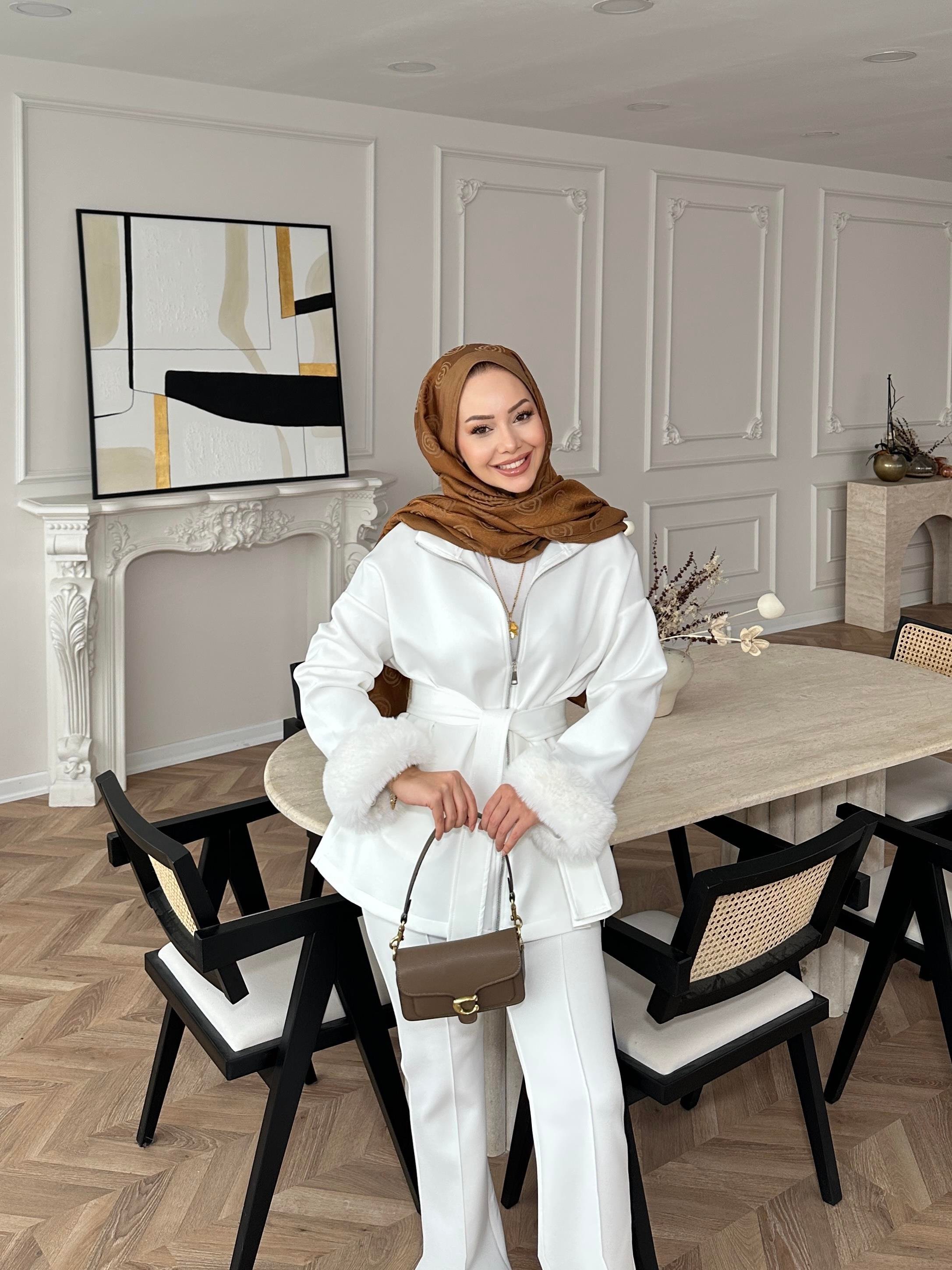 Tara Kürklü Scuba Takım Beyaz