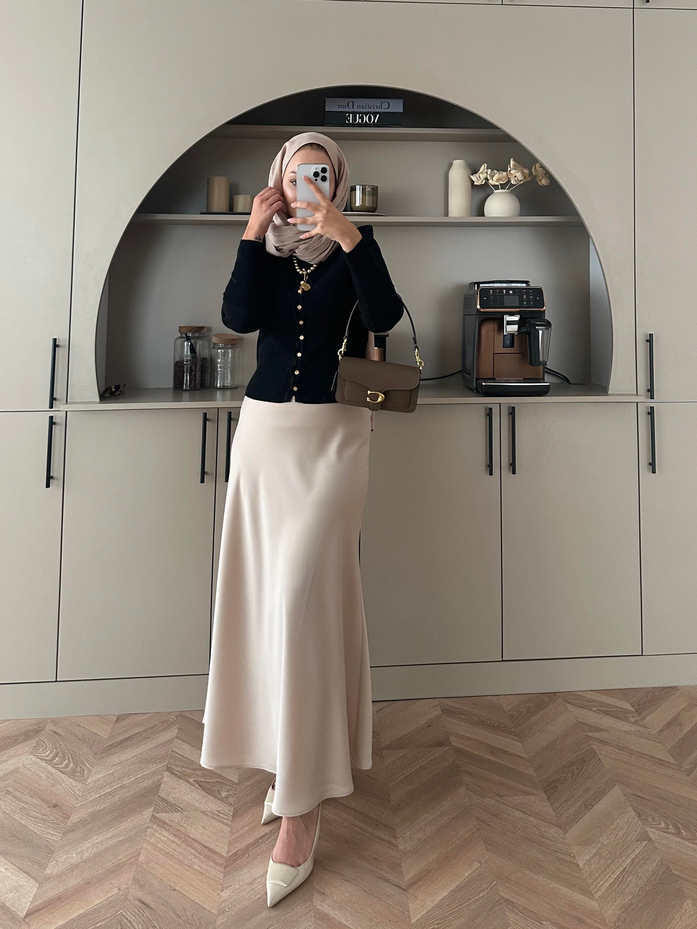 Tiana Saten Etek Bej