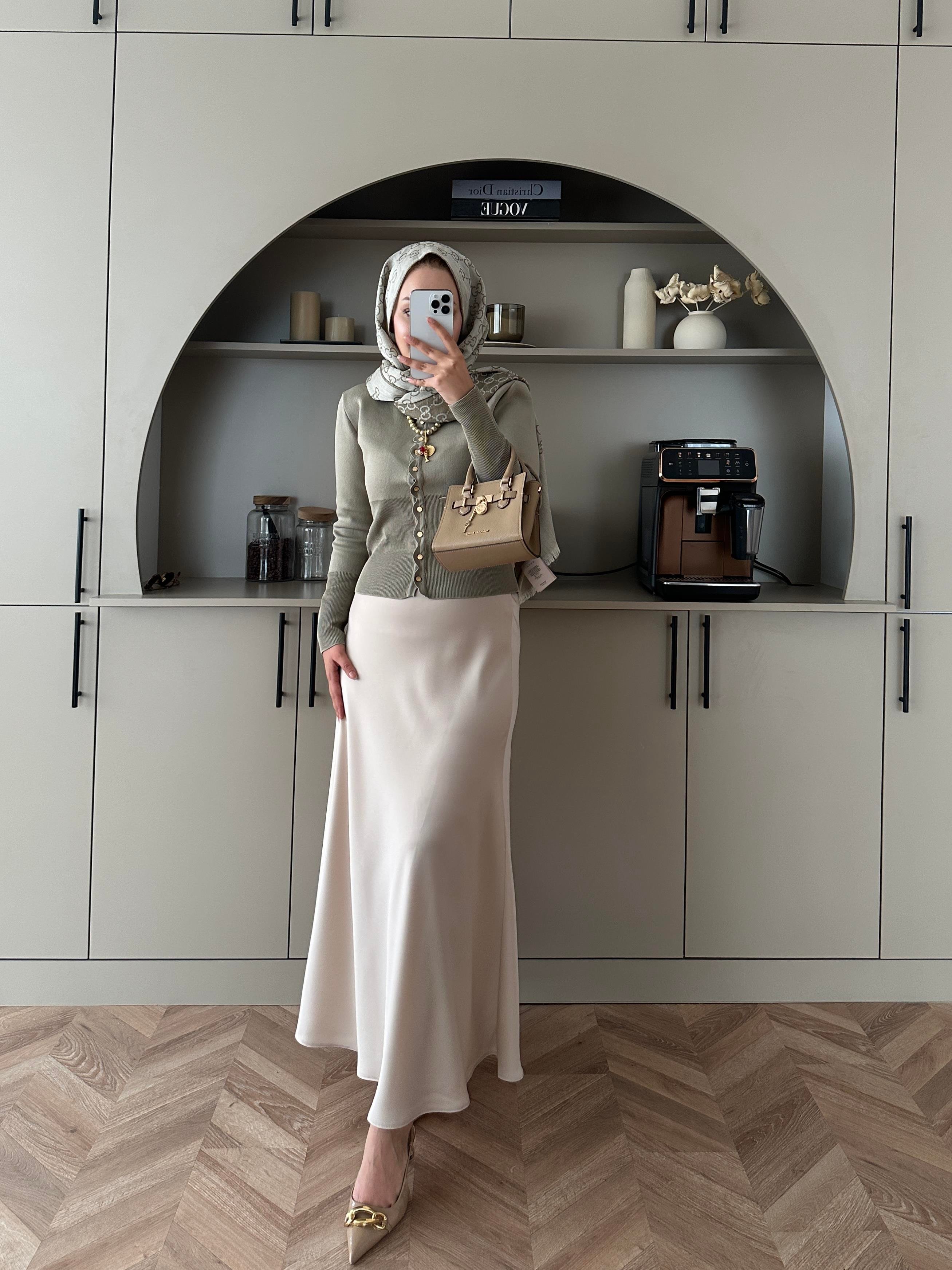 Tiana Saten Etek Bej