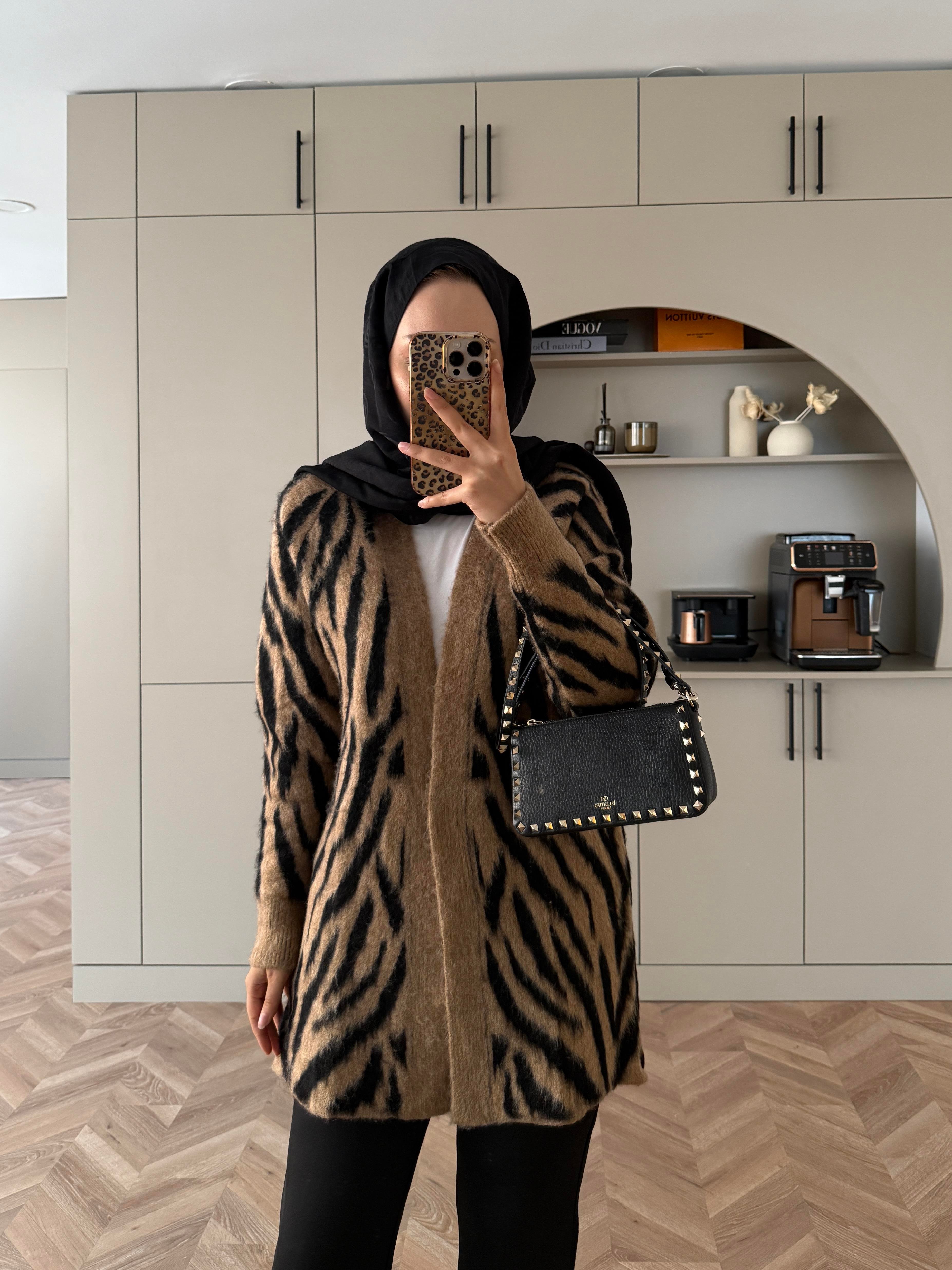 Zebra Desen Angora Hırka Kahve
