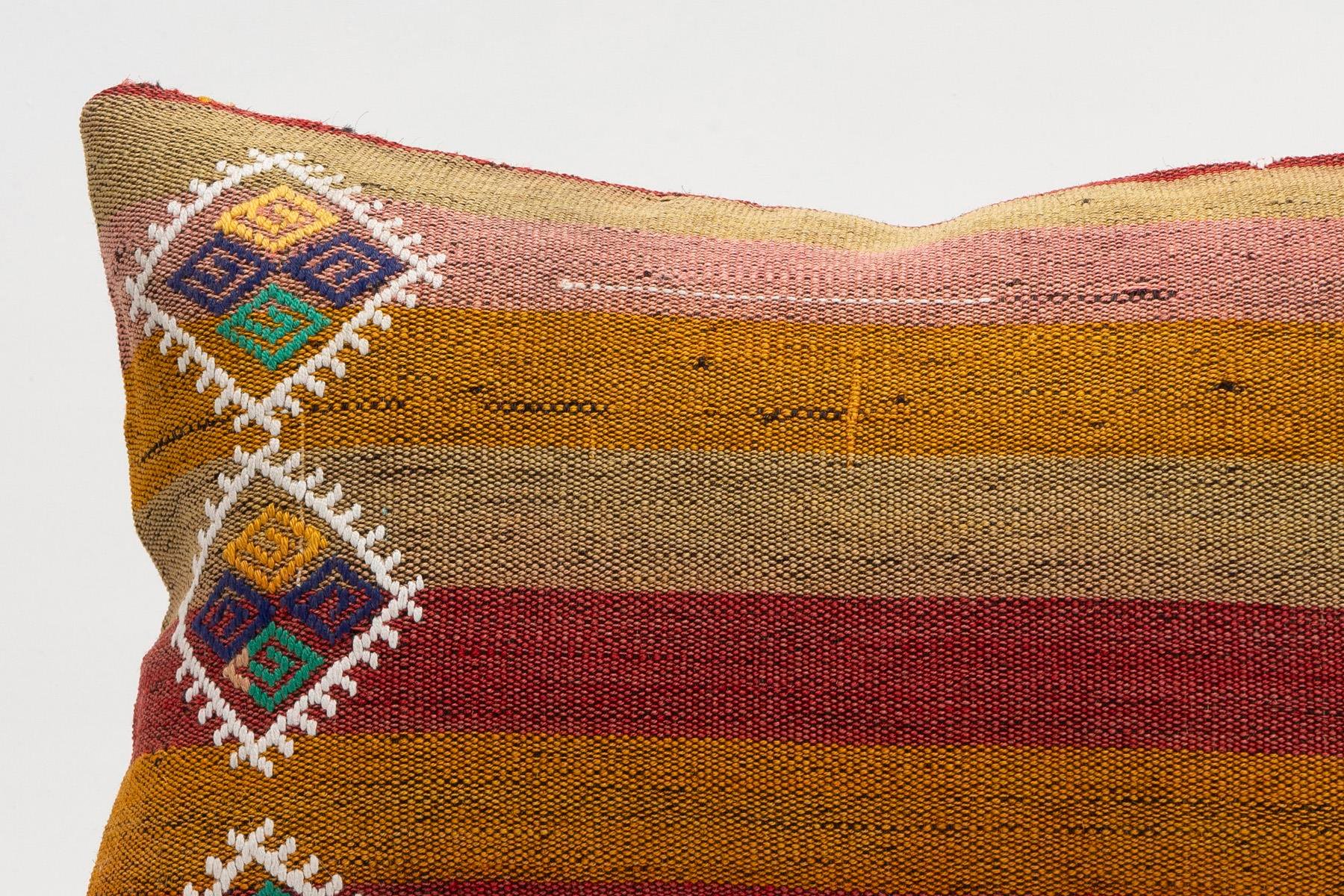 12x20 inches (30x50 cm) Kilim Pillow | KILIM WHOLESALE - Vintage Handmade Pillows - Vintage Handmade Kilim Rugs - It is 100% wool. Artistic and historical rugs. Old handwoven rugs. - Online hand woven rugs and kilim cushions sales. Shipping to a