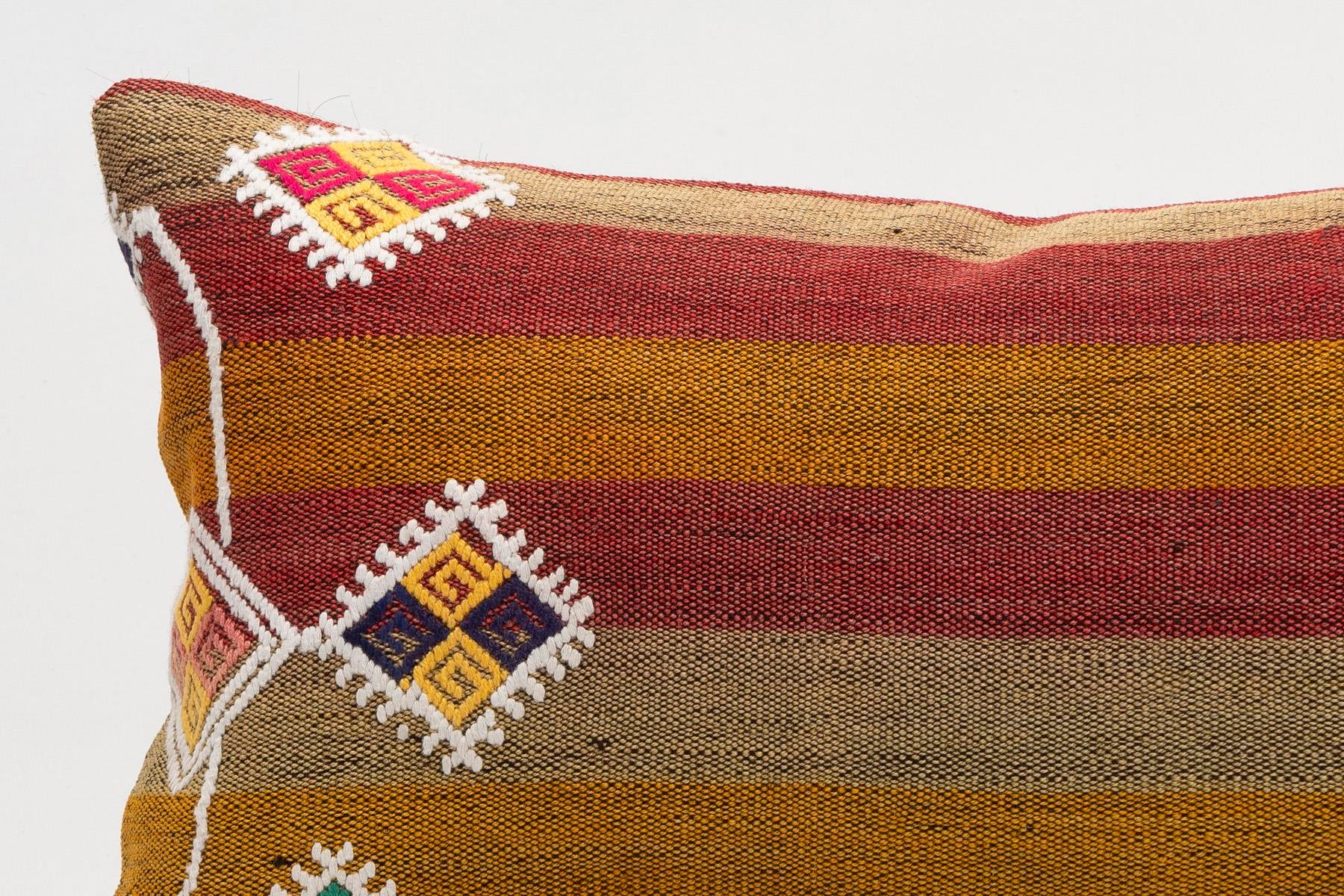 12x20 inches (30x50 cm) Kilim Pillow | KILIM WHOLESALE - Vintage Handmade Pillows - Vintage Handmade Kilim Rugs - It is 100% wool. Artistic and historical rugs. Old handwoven rugs. - Online hand woven rugs and kilim cushions sales. Shipping to a