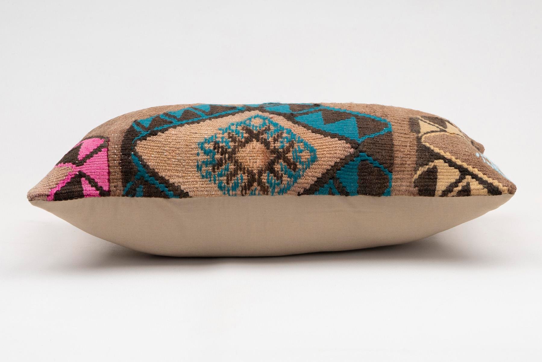 12x20 inches (30x50 cm) Kilim Pillow | KILIM WHOLESALE - Vintage Handmade Pillows - Vintage Handmade Kilim Rugs - It is 100% wool. Artistic and historical rugs. Old handwoven rugs. - Online hand woven rugs and kilim cushions sales. Shipping to a