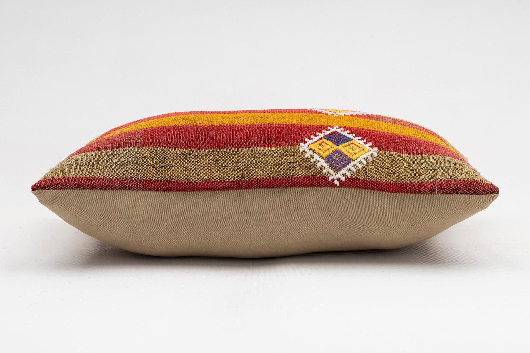 12x20 inches (30x50 cm) Kilim Pillow | KILIM WHOLESALE - Vintage Handmade Pillows - Vintage Handmade Kilim Rugs - It is 100% wool. Artistic and historical rugs. Old handwoven rugs. - Online hand woven rugs and kilim cushions sales. Shipping to a