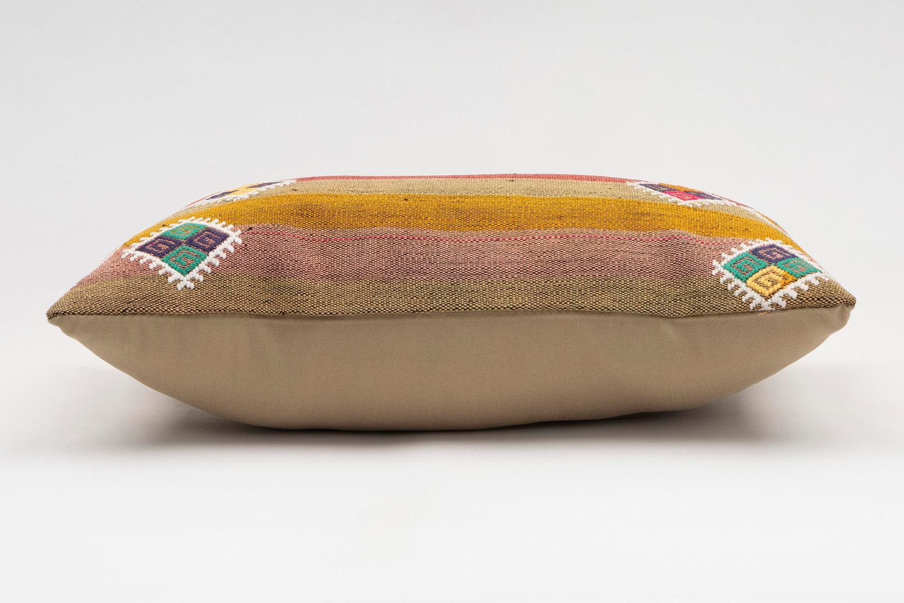 12x20 inches (30x50 cm) Kilim Pillow | KILIM WHOLESALE - Vintage Handmade Pillows - Vintage Handmade Kilim Rugs - It is 100% wool. Artistic and historical rugs. Old handwoven rugs. - Online hand woven rugs and kilim cushions sales. Shipping to a