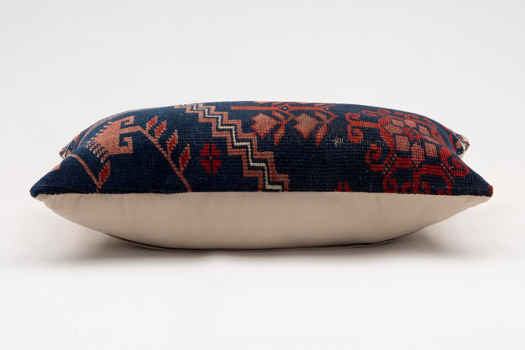 12x20 inches (30x50 cm) Kilim Pillow | KILIM WHOLESALE - Vintage Handmade Pillows - Vintage Handmade Kilim Rugs - It is 100% wool. Artistic and historical rugs. Old handwoven rugs. - Online hand woven rugs and kilim cushions sales. Shipping to a