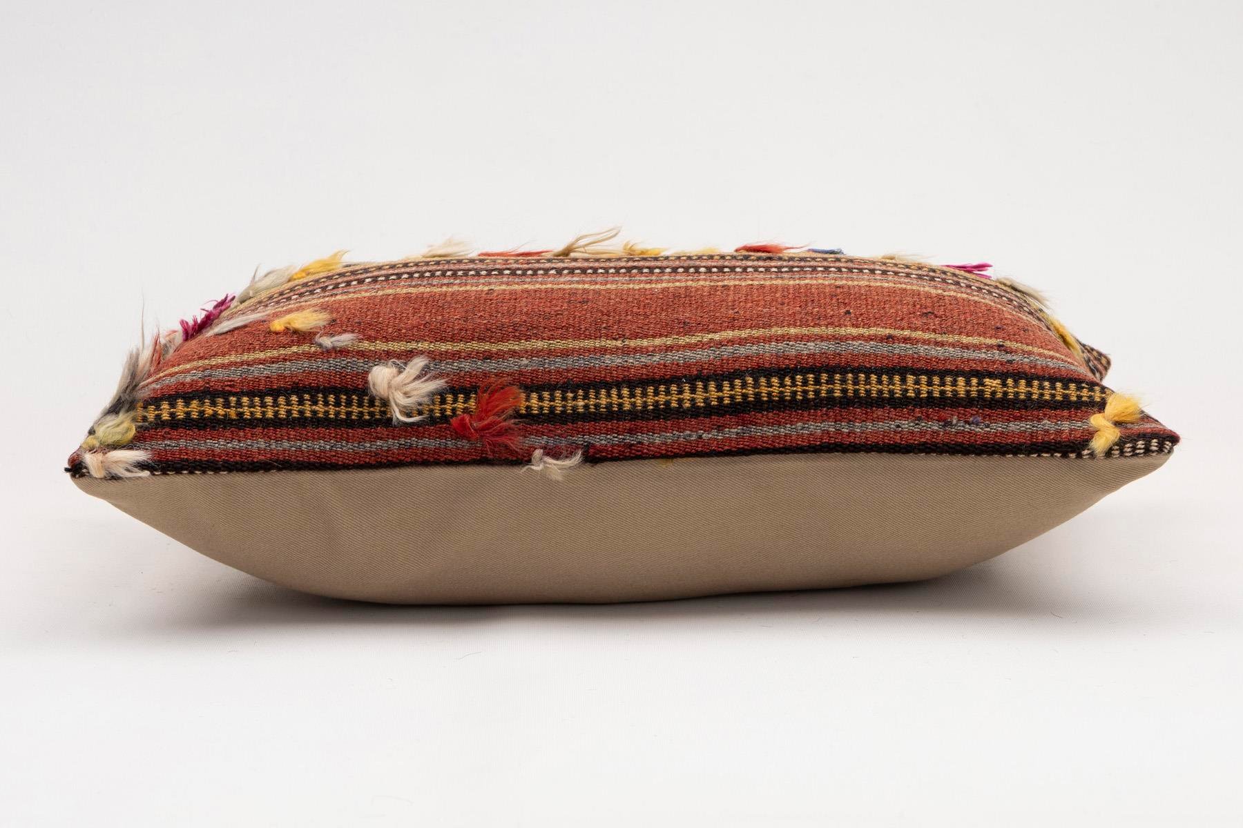 12x20 inches (30x50 cm) Kilim Pillow | KILIM WHOLESALE - Vintage Handmade Pillows - Vintage Handmade Kilim Rugs - It is 100% wool. Artistic and historical rugs. Old handwoven rugs. - Online hand woven rugs and kilim cushions sales. Shipping to a