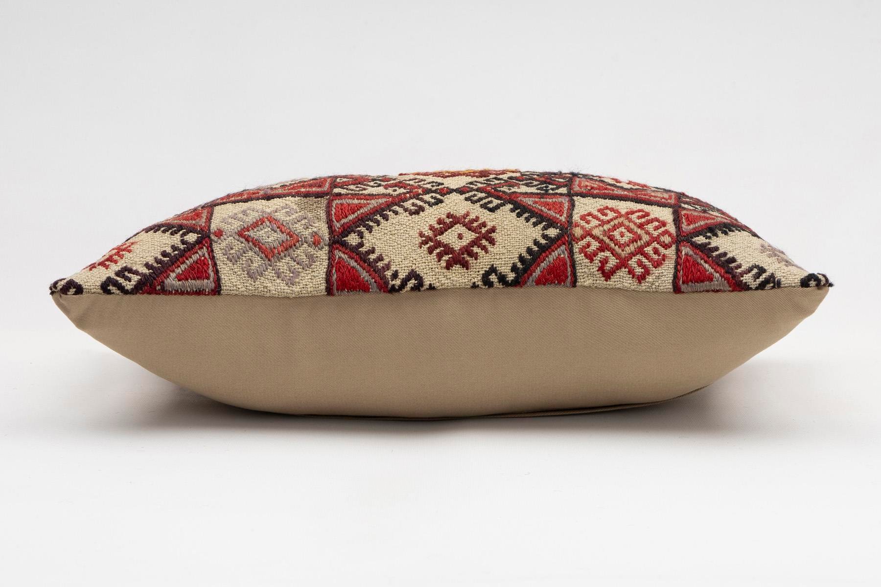 12x20 inches (30x50 cm) Kilim Pillow | KILIM WHOLESALE - Vintage Handmade Pillows - Vintage Handmade Kilim Rugs - It is 100% wool. Artistic and historical rugs. Old handwoven rugs. - Online hand woven rugs and kilim cushions sales. Shipping to a