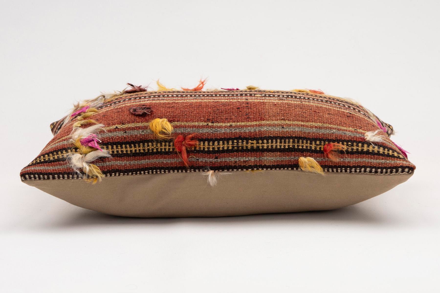 12x20 inches (30x50 cm) Kilim Pillow | KILIM WHOLESALE - Vintage Handmade Pillows - Vintage Handmade Kilim Rugs - It is 100% wool. Artistic and historical rugs. Old handwoven rugs. - Online hand woven rugs and kilim cushions sales. Shipping to a