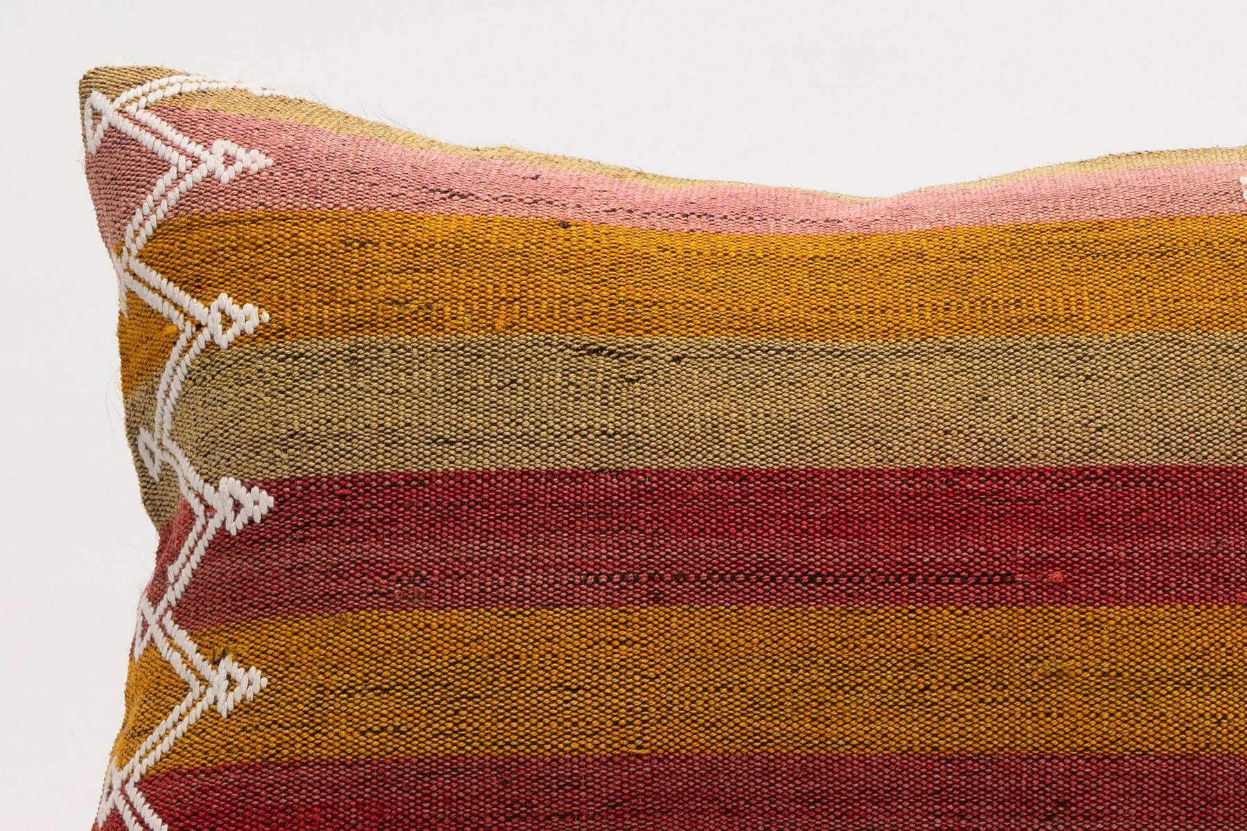 12x20 inches (30x50 cm) Kilim Pillow | KILIM WHOLESALE - Vintage Handmade Pillows - Vintage Handmade Kilim Rugs - It is 100% wool. Artistic and historical rugs. Old handwoven rugs. - Online hand woven rugs and kilim cushions sales. Shipping to a