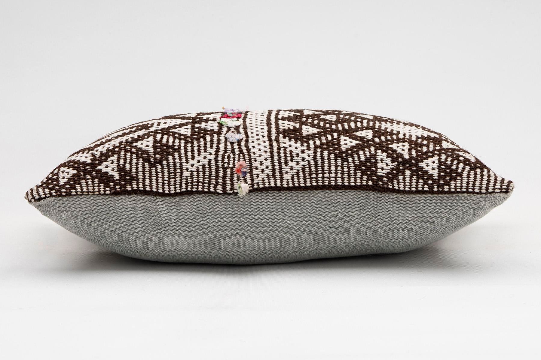 12x20 inches (30x50 cm) Kilim Pillow | KILIM WHOLESALE - Vintage Handmade Pillows - Vintage Handmade Kilim Rugs - It is 100% wool. Artistic and historical rugs. Old handwoven rugs. - Online hand woven rugs and kilim cushions sales. Shipping to a