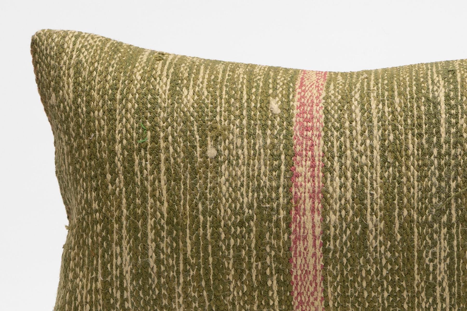 12''20'' (30x50 cm) Kilim Pillows - Vintage Handmade Kilim Pillows - Vintage Handmade Kilim Rugs - It is 100% wool. Artistic and historical rugs. Old handwoven rugs.