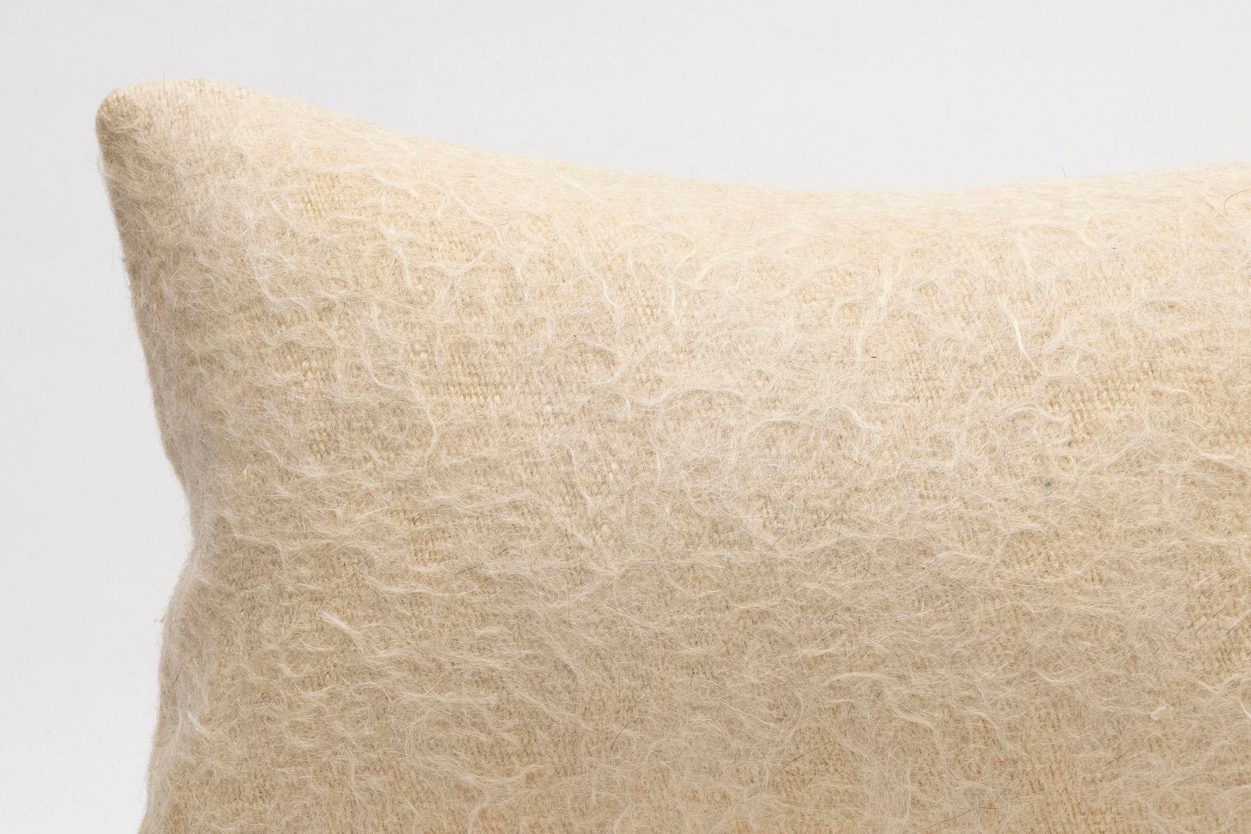 12''20'' (30x50 cm) Kilim Pillows - Vintage Handmade Kilim Pillows - Vintage Handmade Kilim Rugs - It is 100% wool. Artistic and historical rugs. Old handwoven rugs.