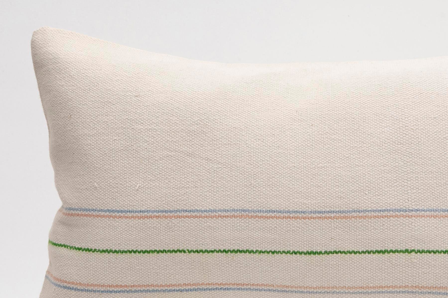 12''20'' (30x50 cm) Kilim Pillows - Vintage Handmade Kilim Pillows - Vintage Handmade Kilim Rugs - It is 100% wool. Artistic and historical rugs. Old handwoven rugs.