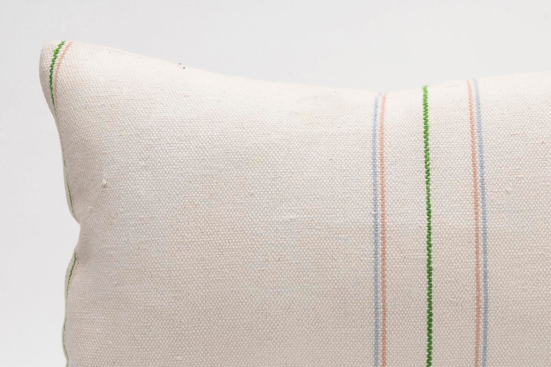 12''20'' (30x50 cm) Kilim Pillows - Vintage Handmade Kilim Pillows - Vintage Handmade Kilim Rugs - It is 100% wool. Artistic and historical rugs. Old handwoven rugs.