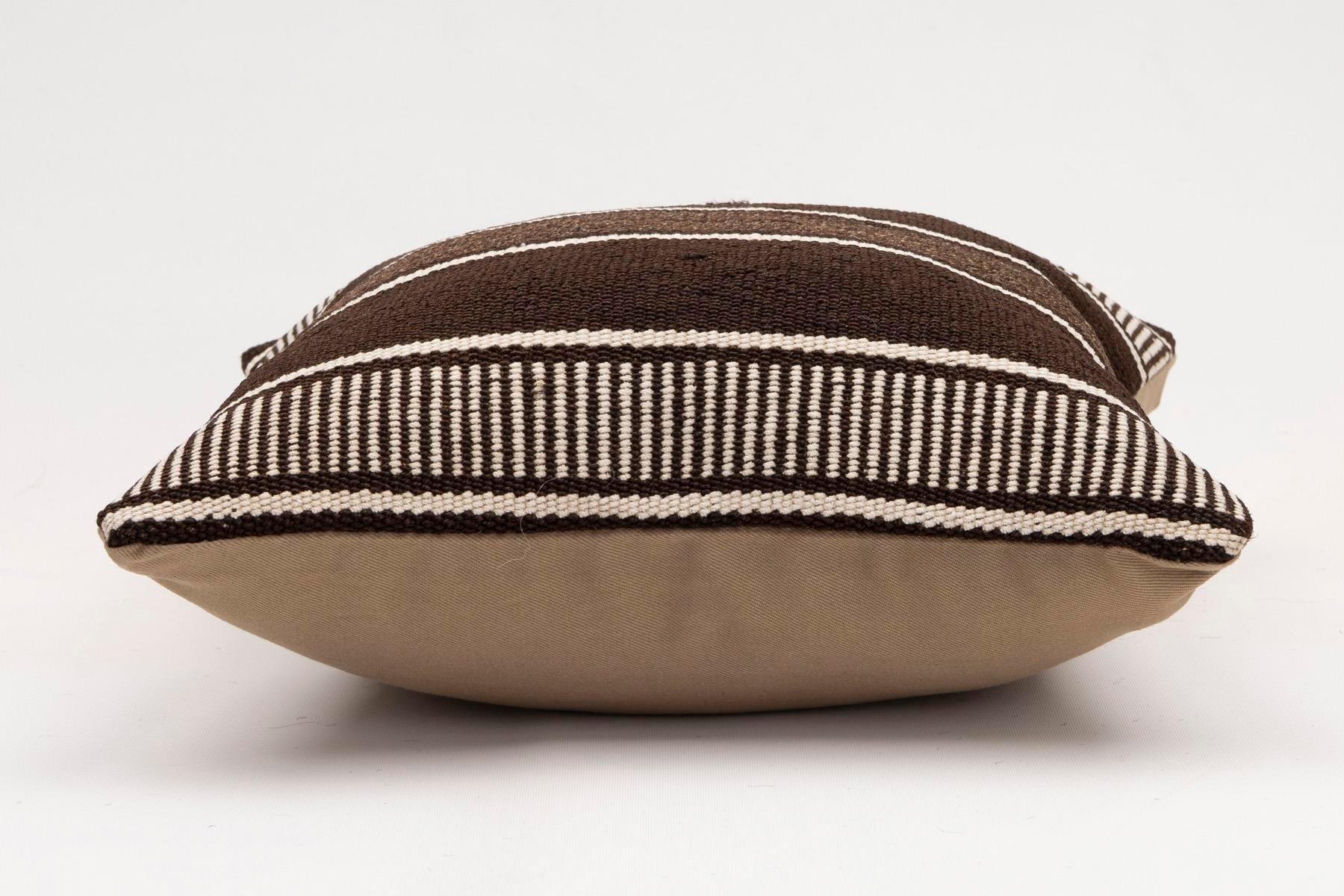 16x16 inches (40x40 cm) Kilim Pillow | KILIM WHOLESALE - Vintage Handmade Pillows - Vintage Handmade Kilim Rugs - It is 100% wool. Artistic and historical rugs. Old handwoven rugs. - Online hand woven rugs and kilim cushions sales. Shipping to a