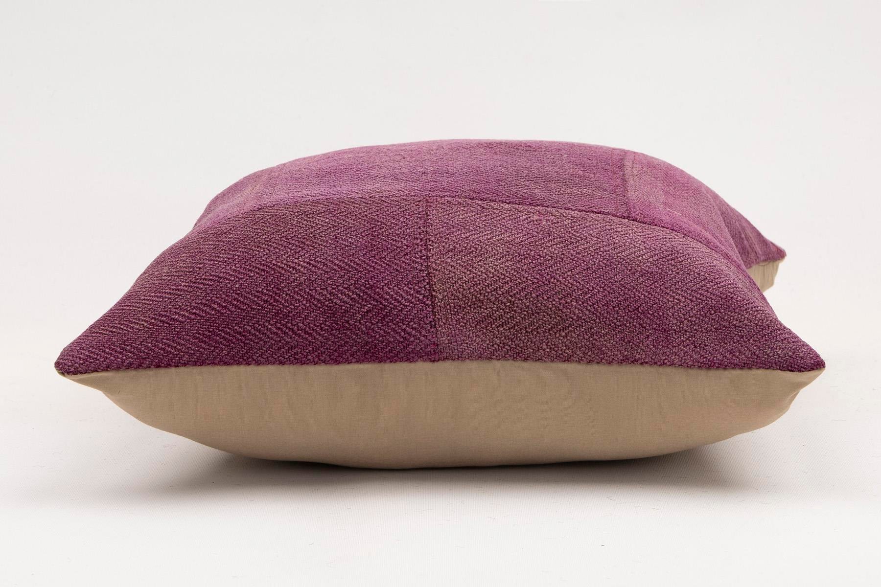 16x16 inches (40x40 cm) Kilim Pillow | KILIM WHOLESALE - Vintage Handmade Pillows - Vintage Handmade Kilim Rugs - It is 100% wool. Artistic and historical rugs. Old handwoven rugs. - Online hand woven rugs and kilim cushions sales. Shipping to a