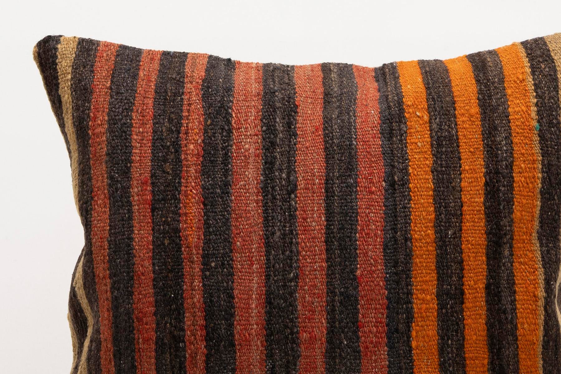 16x16 inches (40x40 cm) Kilim Pillow | KILIM WHOLESALE - Vintage Handmade Pillows - Vintage Handmade Kilim Rugs - It is 100% wool. Artistic and historical rugs. Old handwoven rugs. - Online hand woven rugs and kilim cushions sales. Shipping to a