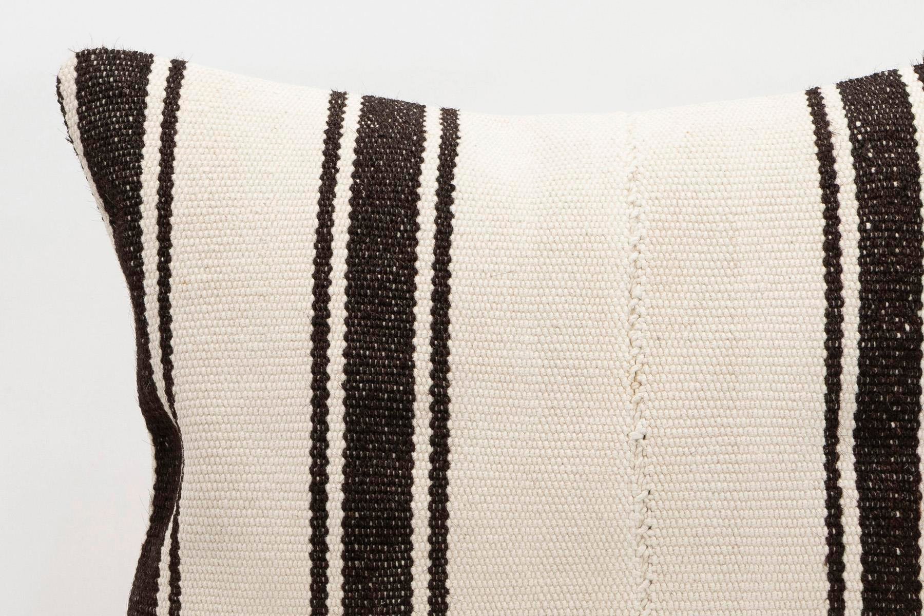 16x16 inches (40x40 cm) Kilim Pillow | KILIM WHOLESALE - Vintage Handmade Pillows - Vintage Handmade Kilim Rugs - It is 100% wool. Artistic and historical rugs. Old handwoven rugs. - Online hand woven rugs and kilim cushions sales. Shipping to a