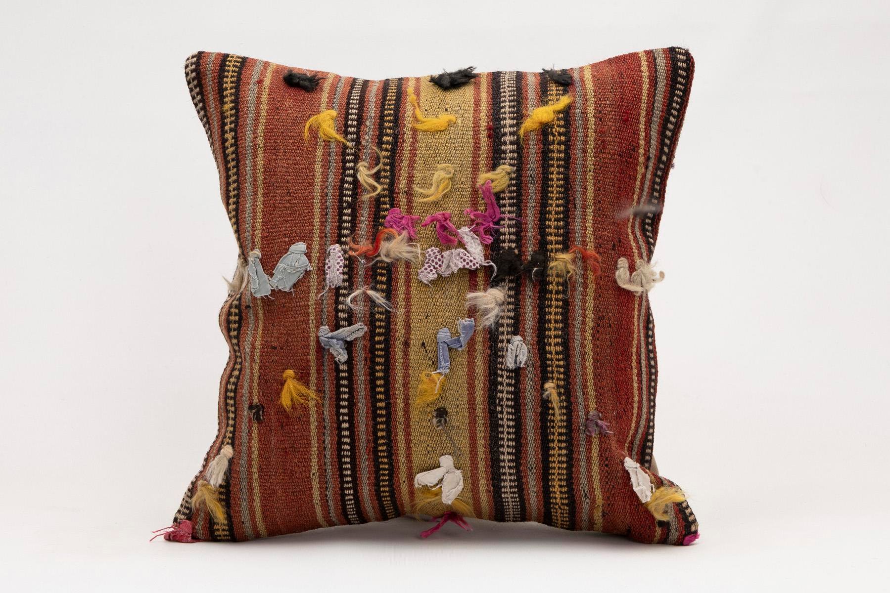 16x16 inches (40x40 cm) Kilim Pillow | KILIM WHOLESALE - Vintage Handmade Pillows - Vintage Handmade Kilim Rugs - It is 100% wool. Artistic and historical rugs. Old handwoven rugs. - Online hand woven rugs and kilim cushions sales. Shipping to a