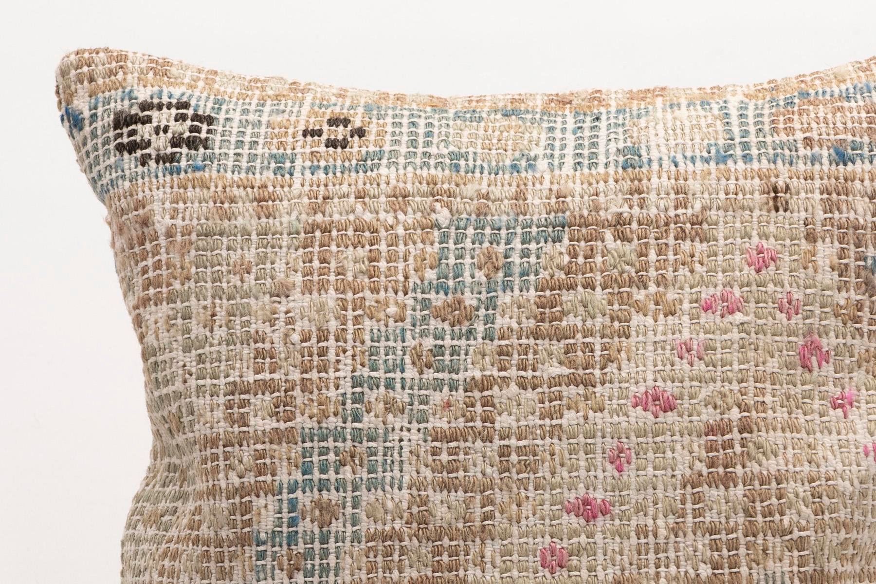 16x16 inches (40x40 cm) Kilim Pillow | KILIM WHOLESALE - Vintage Handmade Pillows - Vintage Handmade Kilim Rugs - It is 100% wool. Artistic and historical rugs. Old handwoven rugs. - Online hand woven rugs and kilim cushions sales. Shipping to a