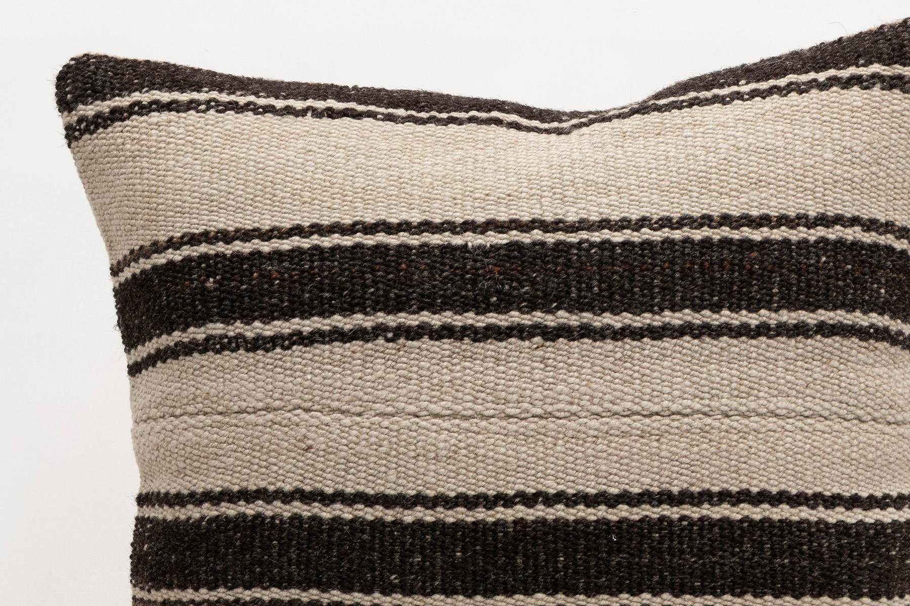 16x16 inches (40x40 cm) Kilim Pillow | KILIM WHOLESALE - Vintage Handmade Pillows - Vintage Handmade Kilim Rugs - It is 100% wool. Artistic and historical rugs. Old handwoven rugs. - Online hand woven rugs and kilim cushions sales. Shipping to a