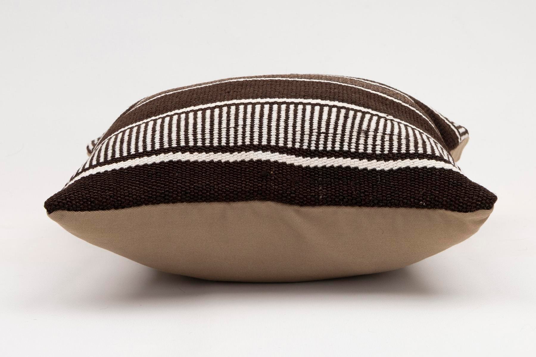 16x16 inches (40x40 cm) Kilim Pillow | KILIM WHOLESALE - Vintage Handmade Pillows - Vintage Handmade Kilim Rugs - It is 100% wool. Artistic and historical rugs. Old handwoven rugs. - Online hand woven rugs and kilim cushions sales. Shipping to a