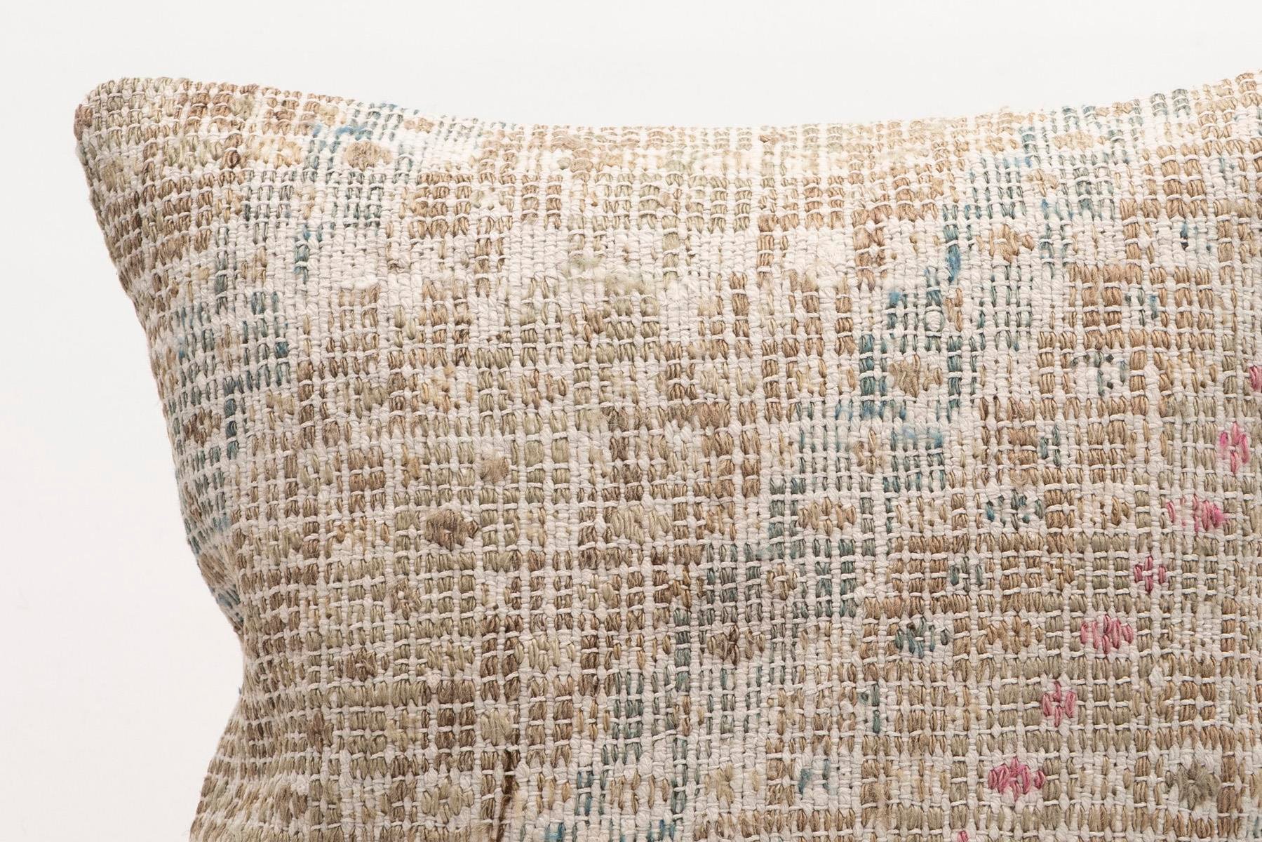 16x16 inches (40x40 cm) Kilim Pillow | KILIM WHOLESALE - Vintage Handmade Pillows - Vintage Handmade Kilim Rugs - It is 100% wool. Artistic and historical rugs. Old handwoven rugs. - Online hand woven rugs and kilim cushions sales. Shipping to a