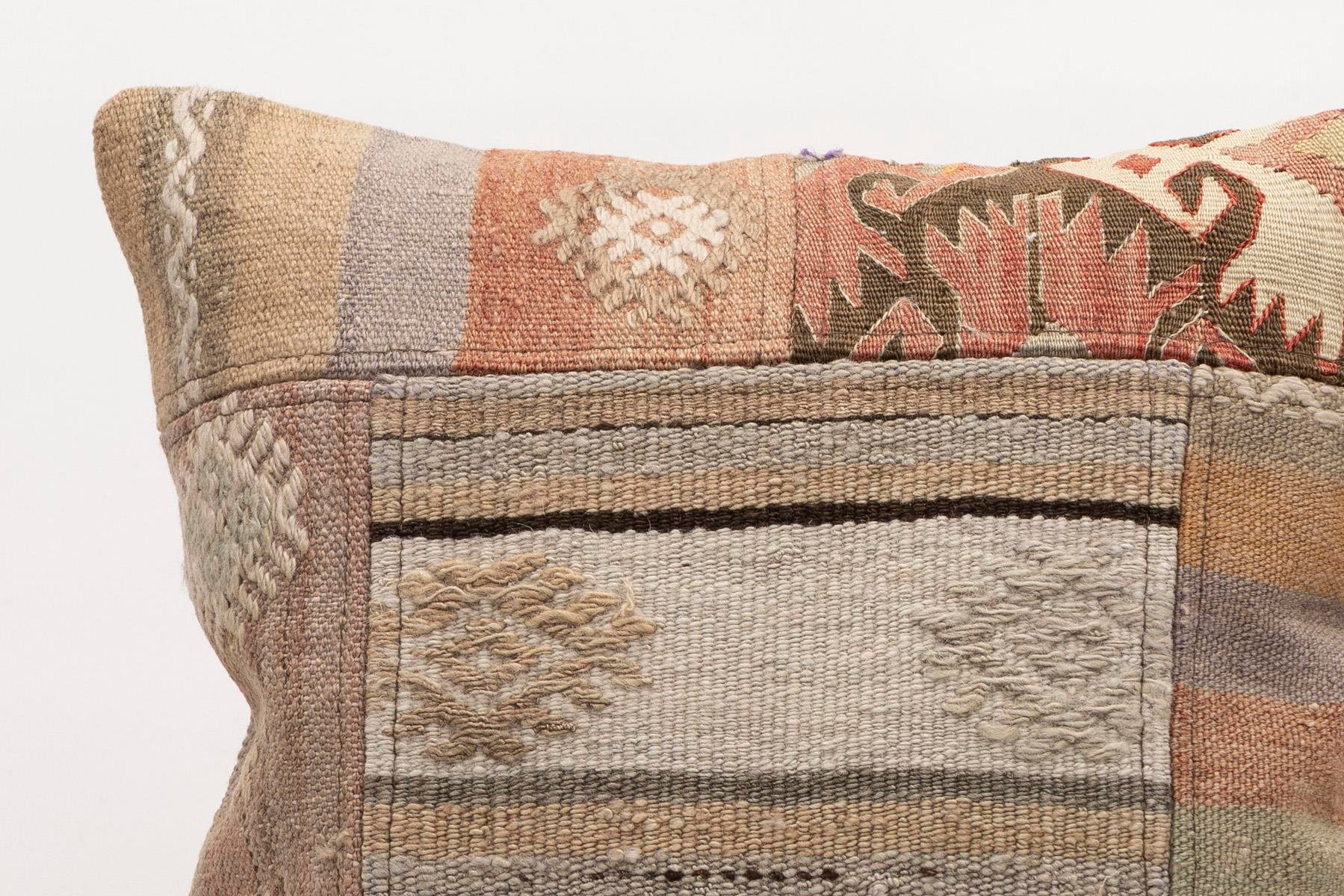 16x16 inches (40x40 cm) Kilim Pillow | KILIM WHOLESALE - Vintage Handmade Pillows - Vintage Handmade Kilim Rugs - It is 100% wool. Artistic and historical rugs. Old handwoven rugs. - Online hand woven rugs and kilim cushions sales. Shipping to a