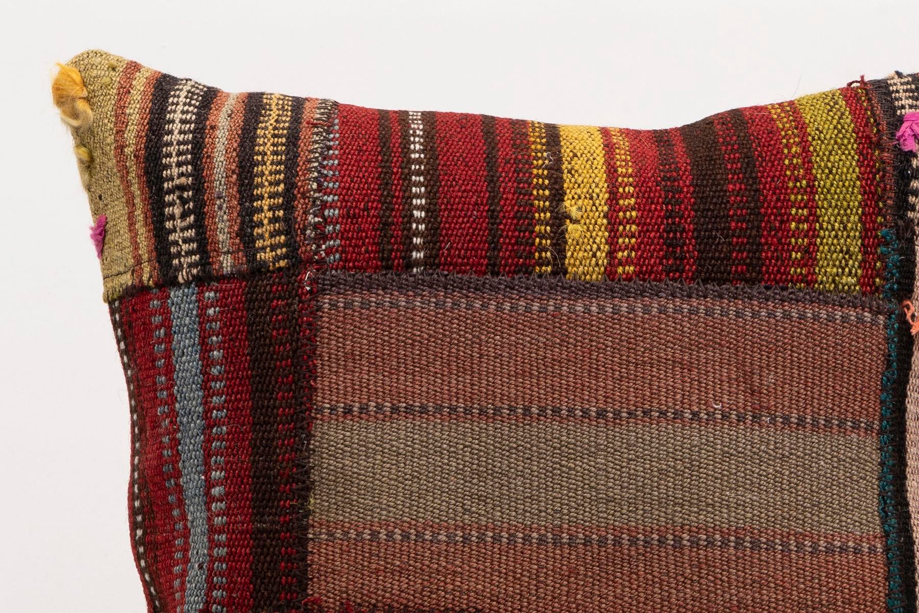16x16 inches (40x40 cm) Kilim Pillow | KILIM WHOLESALE - Vintage Handmade Pillows - Vintage Handmade Kilim Rugs - It is 100% wool. Artistic and historical rugs. Old handwoven rugs. - Online hand woven rugs and kilim cushions sales. Shipping to a