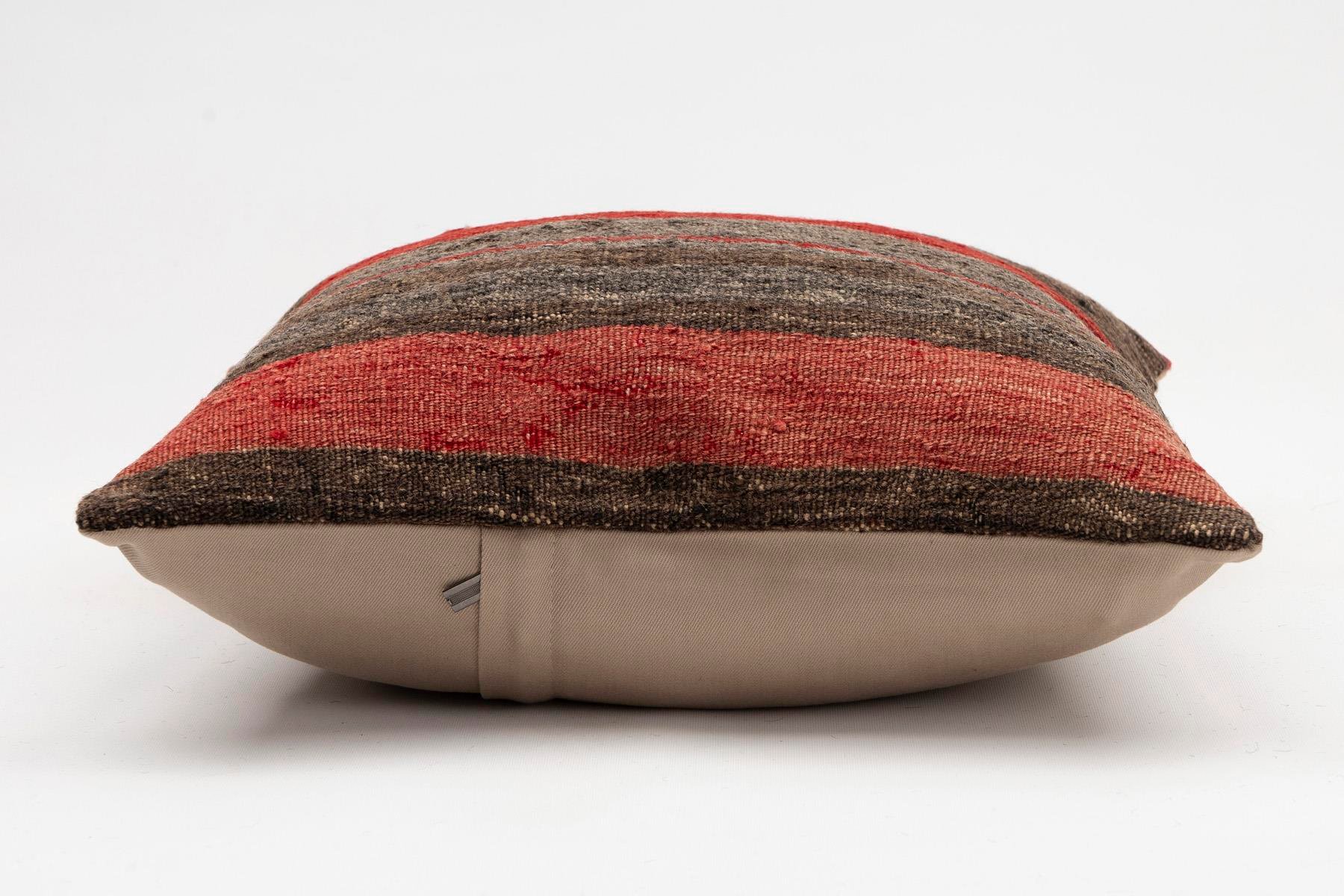 16x16 inches (40x40 cm) Kilim Pillow | KILIM WHOLESALE - Vintage Handmade Pillows - Vintage Handmade Kilim Rugs - It is 100% wool. Artistic and historical rugs. Old handwoven rugs. - Online hand woven rugs and kilim cushions sales. Shipping to a