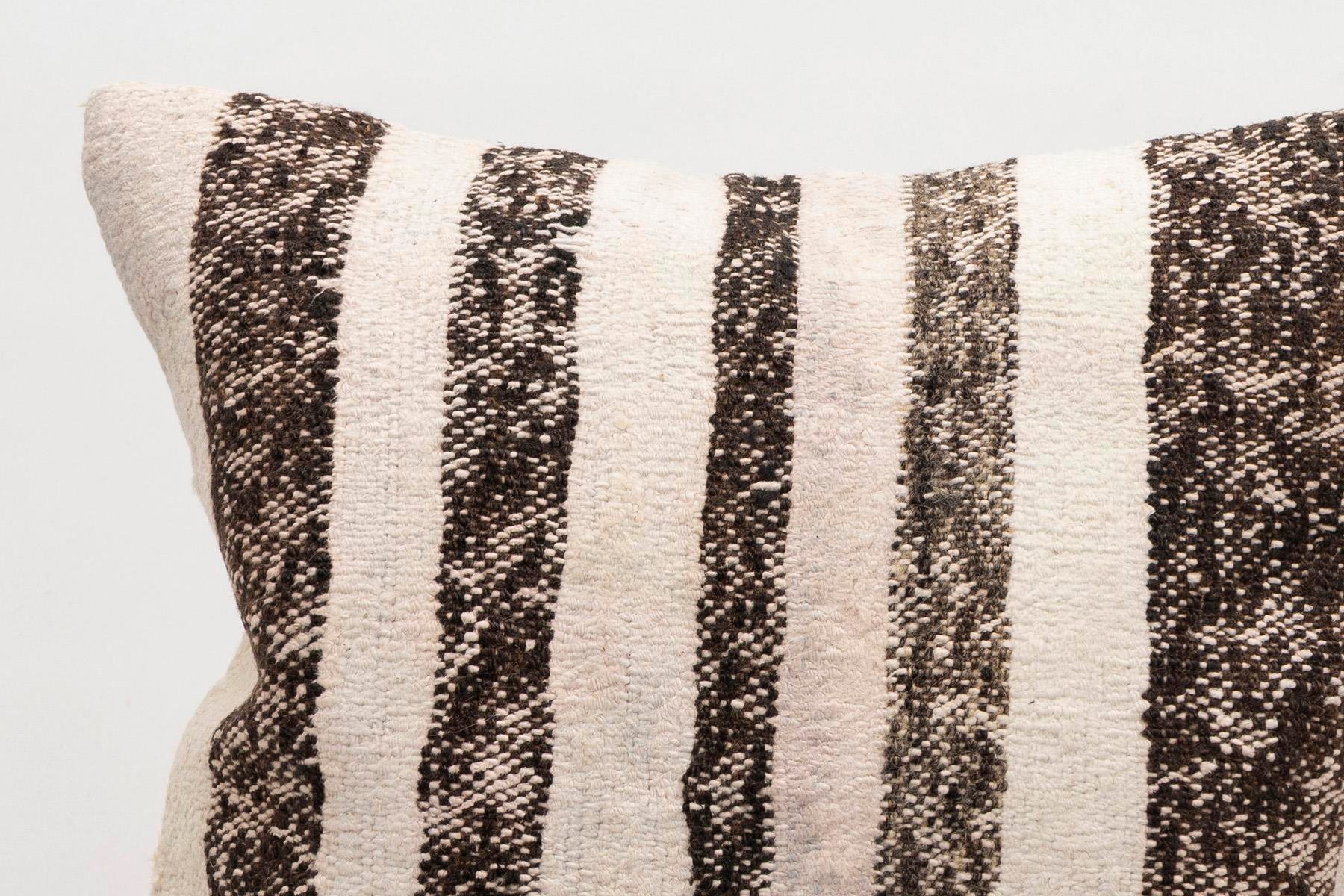 16x16 inches (40x40 cm) Kilim Pillow | KILIM WHOLESALE - Vintage Handmade Pillows - Vintage Handmade Kilim Rugs - It is 100% wool. Artistic and historical rugs. Old handwoven rugs. - Online hand woven rugs and kilim cushions sales. Shipping to a