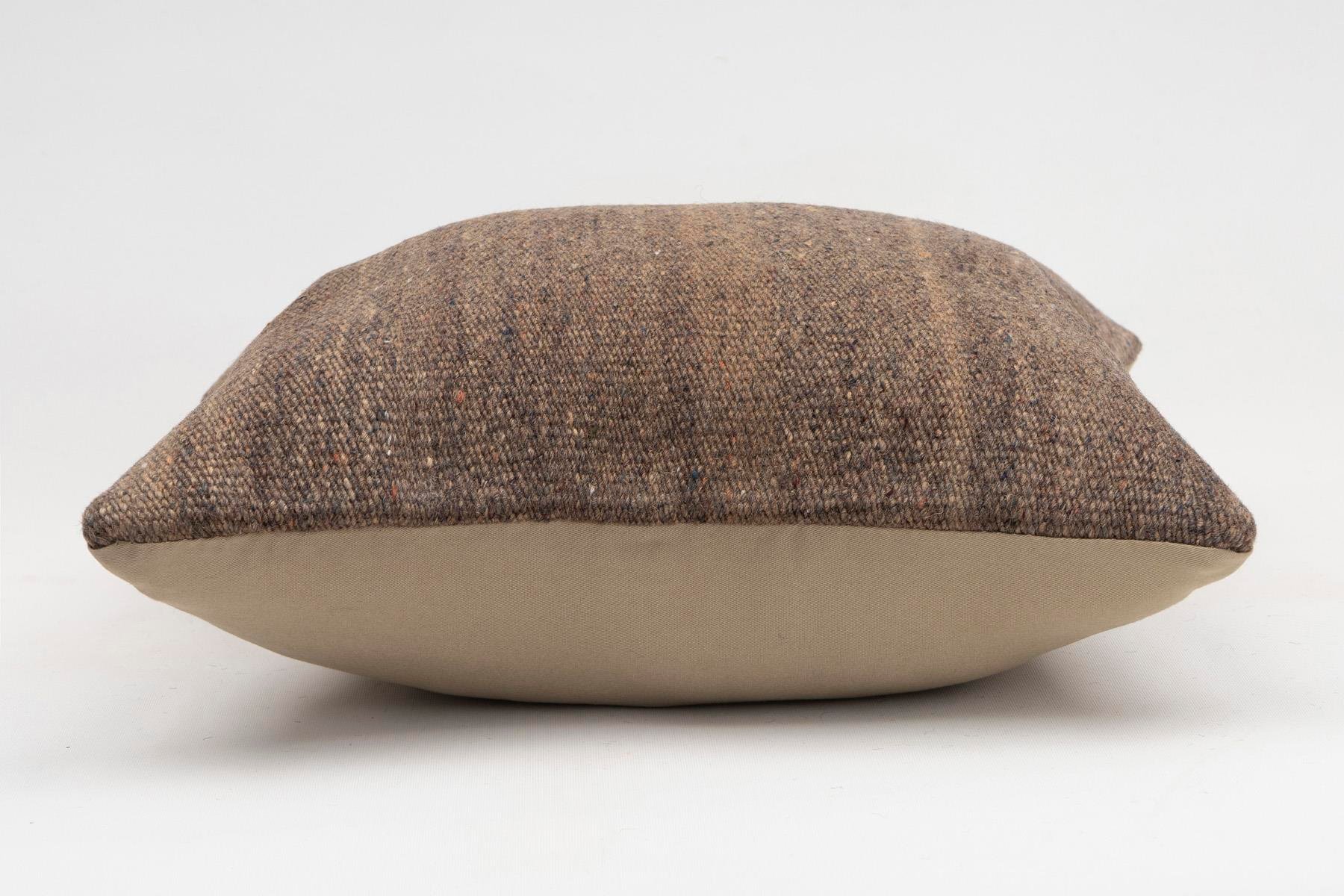 16x16 inches (40x40 cm) Kilim Pillow | KILIM WHOLESALE - Vintage Handmade Pillows - Vintage Handmade Kilim Rugs - It is 100% wool. Artistic and historical rugs. Old handwoven rugs. - Online hand woven rugs and kilim cushions sales. Shipping to a