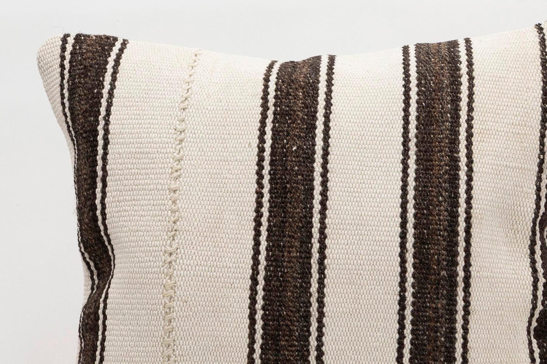 16x16 inches (40x40 cm) Kilim Pillow | KILIM WHOLESALE - Vintage Handmade Pillows - Vintage Handmade Kilim Rugs - It is 100% wool. Artistic and historical rugs. Old handwoven rugs. - Online hand woven rugs and kilim cushions sales. Shipping to a