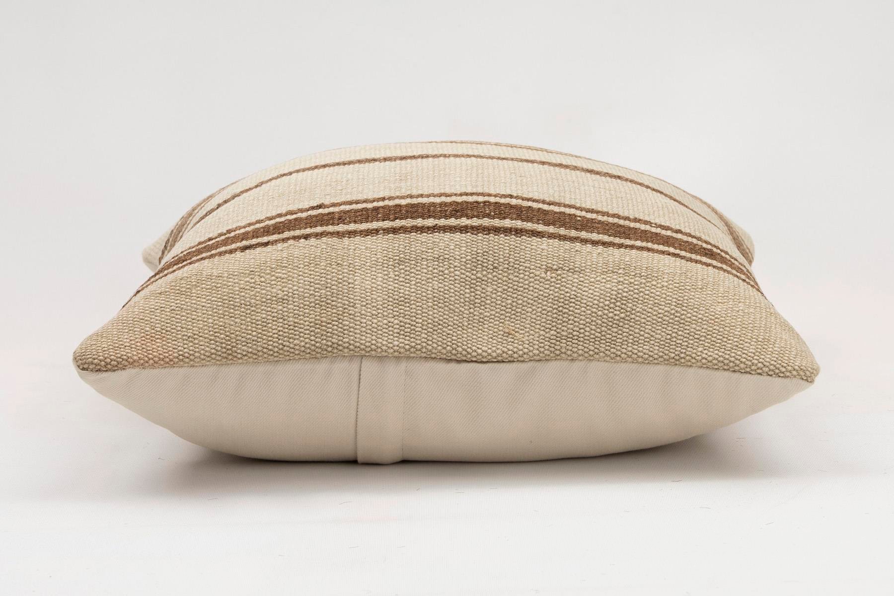 16x16 inches (40x40 cm) Kilim Pillow | KILIM WHOLESALE - Vintage Handmade Pillows - Vintage Handmade Kilim Rugs - It is 100% wool. Artistic and historical rugs. Old handwoven rugs. - Online hand woven rugs and kilim cushions sales. Shipping to a