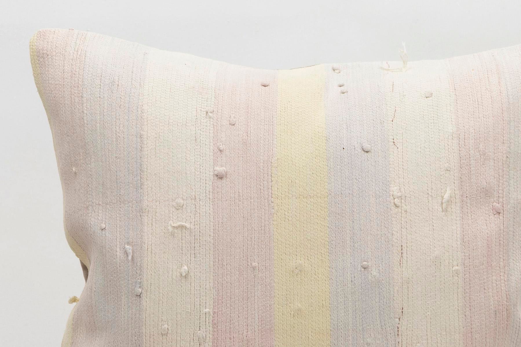 16x16 inches (40x40 cm) Kilim Pillow | KILIM WHOLESALE - Vintage Handmade Pillows - Vintage Handmade Kilim Rugs - It is 100% wool. Artistic and historical rugs. Old handwoven rugs. - Online hand woven rugs and kilim cushions sales. Shipping to a