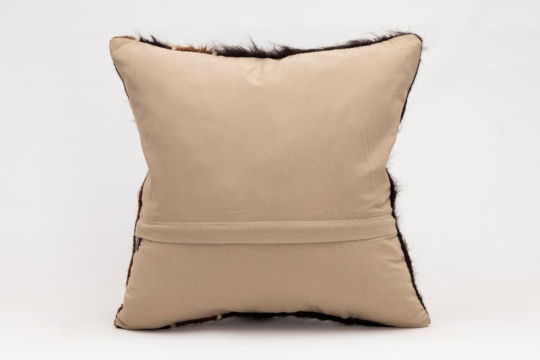 16x16 inches (40x40 cm) Kilim Pillow | KILIM WHOLESALE - Vintage Handmade Pillows - Vintage Handmade Kilim Rugs - It is 100% wool. Artistic and historical rugs. Old handwoven rugs. - Online hand woven rugs and kilim cushions sales. Shipping to a