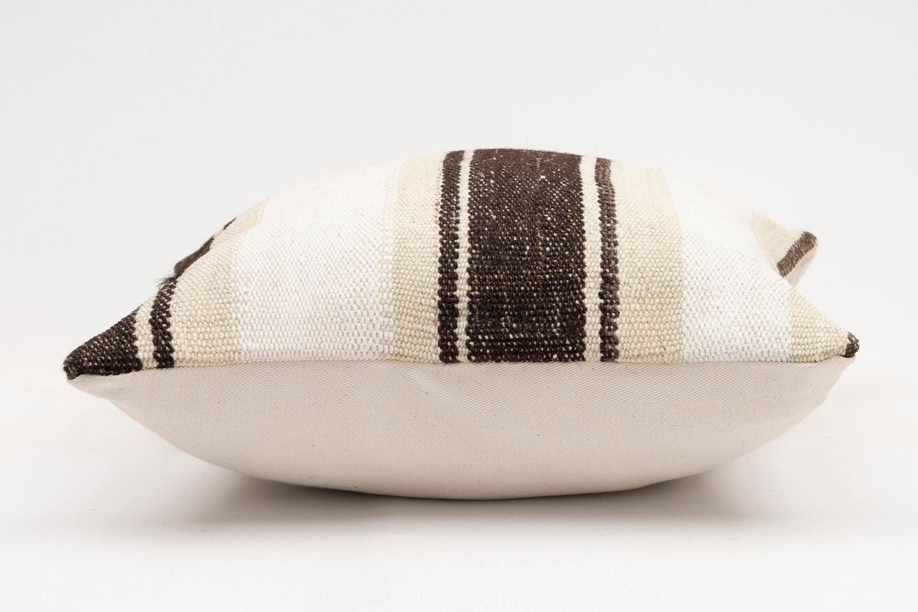 16x16 inches (40x40 cm) Kilim Pillow | KILIM WHOLESALE - Vintage Handmade Pillows - Vintage Handmade Kilim Rugs - It is 100% wool. Artistic and historical rugs. Old handwoven rugs. - Online hand woven rugs and kilim cushions sales. Shipping to a